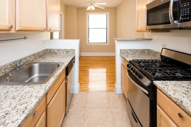 2828 N. Pine Grove Apartments