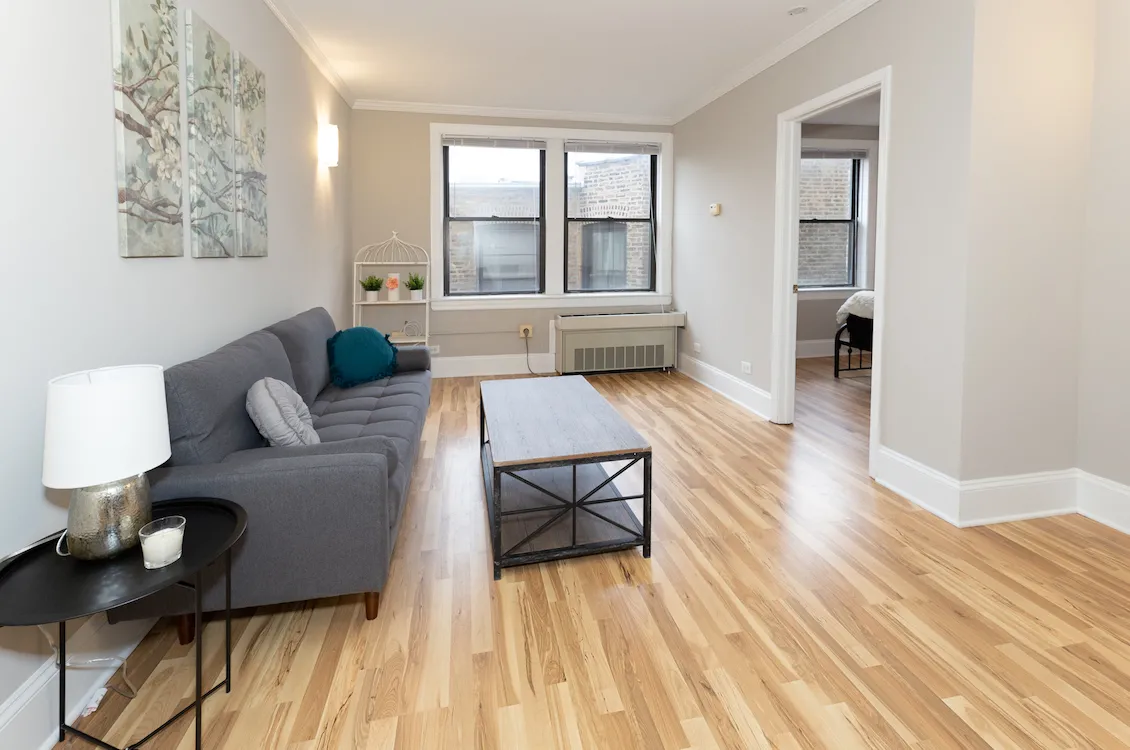 426 W SURF ST 60657-426 W. Surf-Chicago-IL