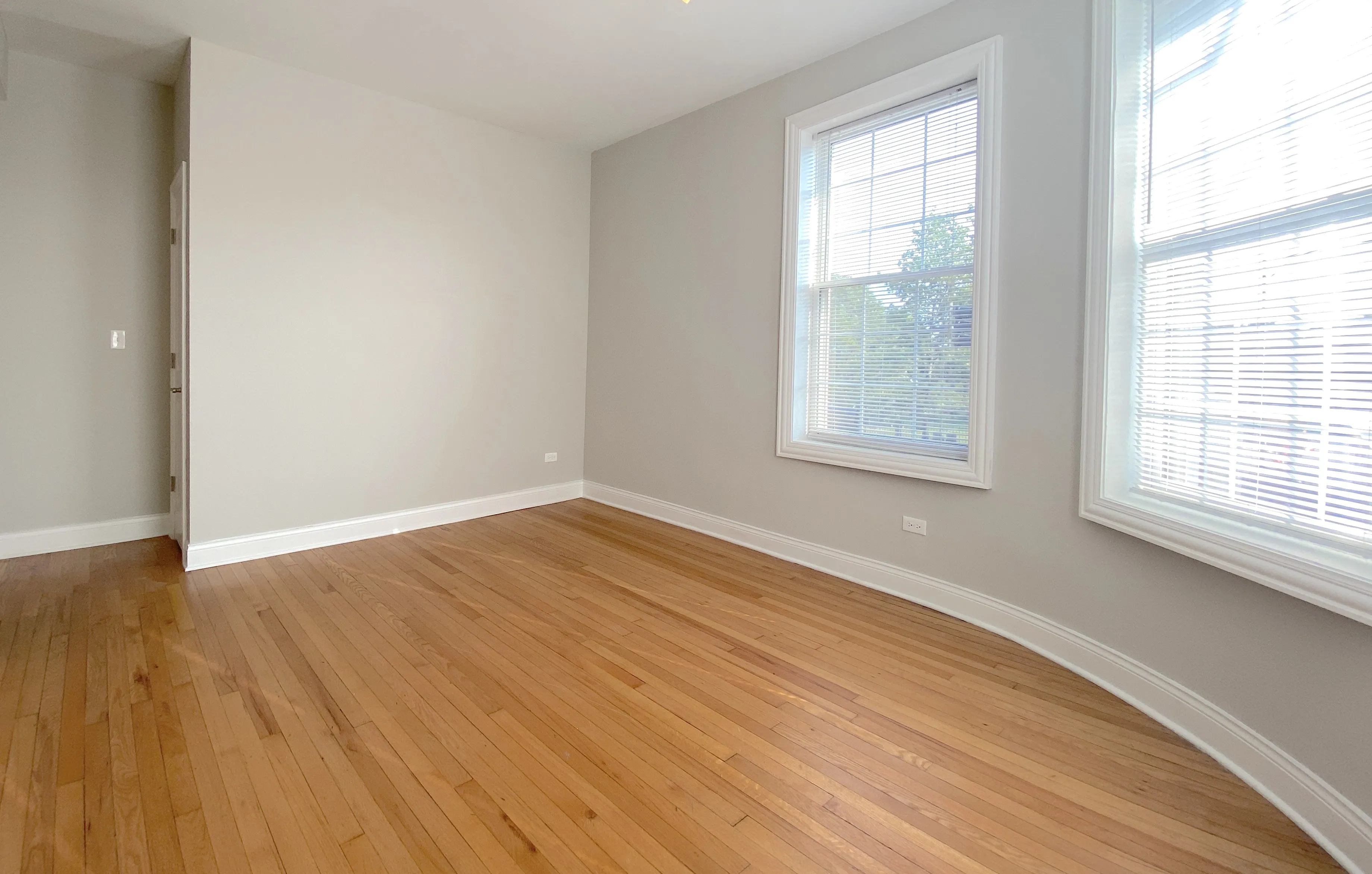 4401 North Clark Apartments