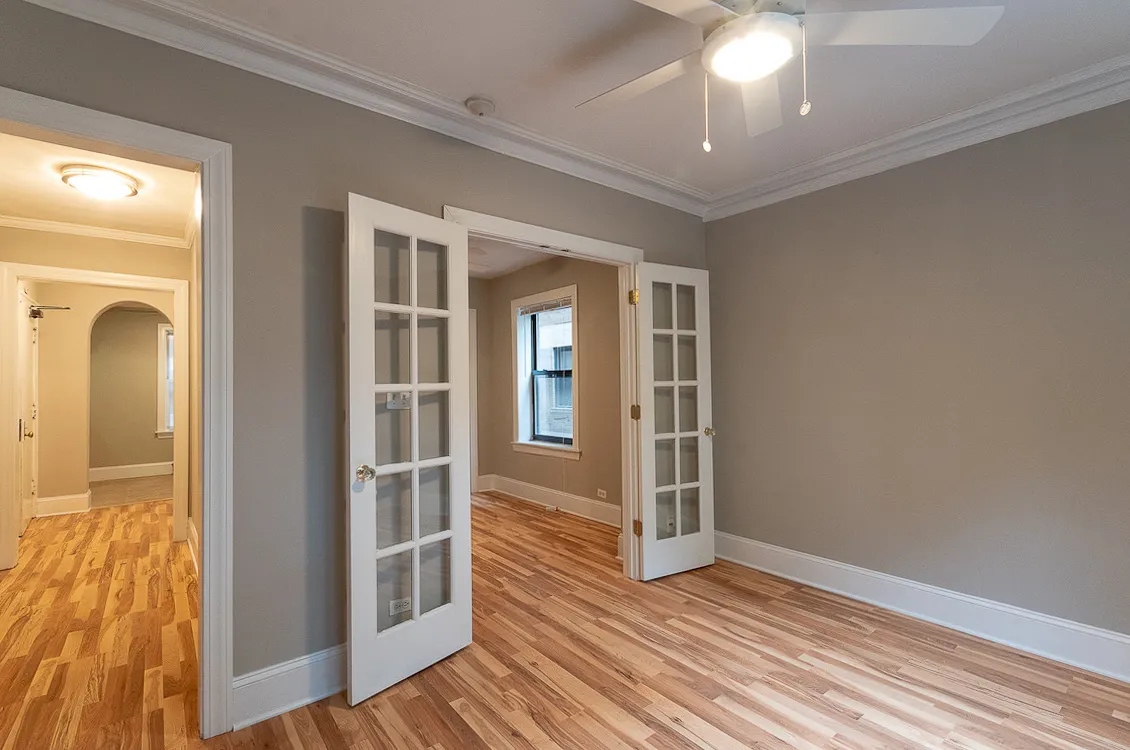 443 Wrightwood Apartments