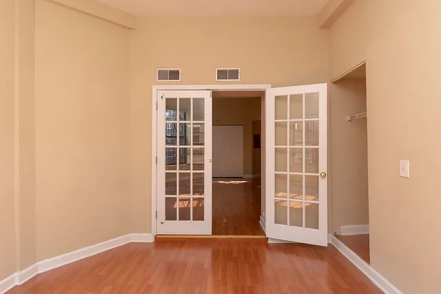 742 West Fullerton Apartments