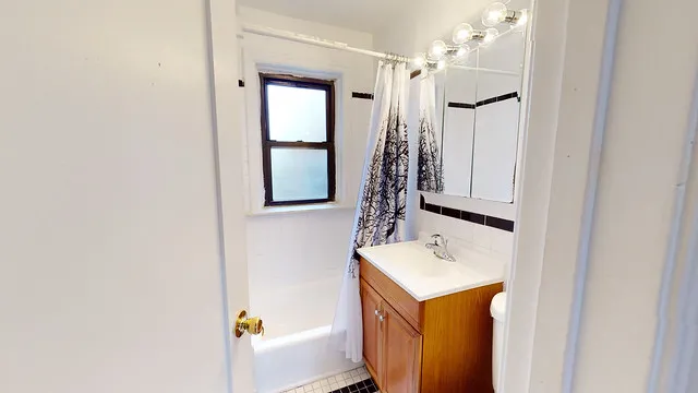 420 W. Surf Apartments