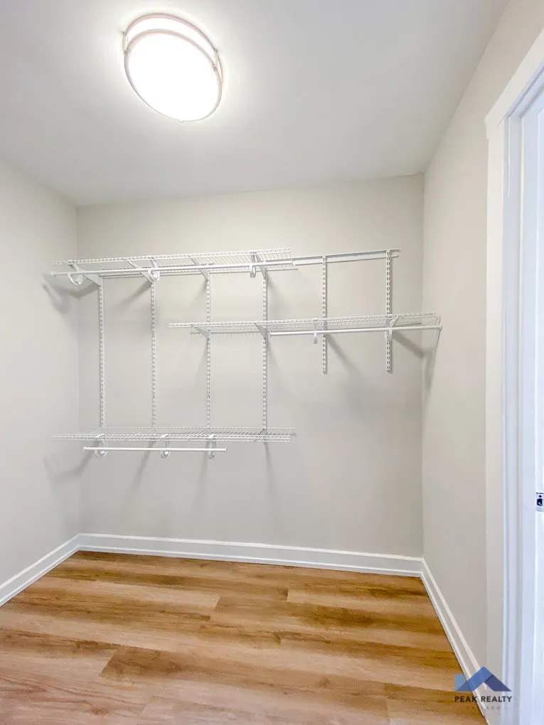 500 W. Fullerton Apartments