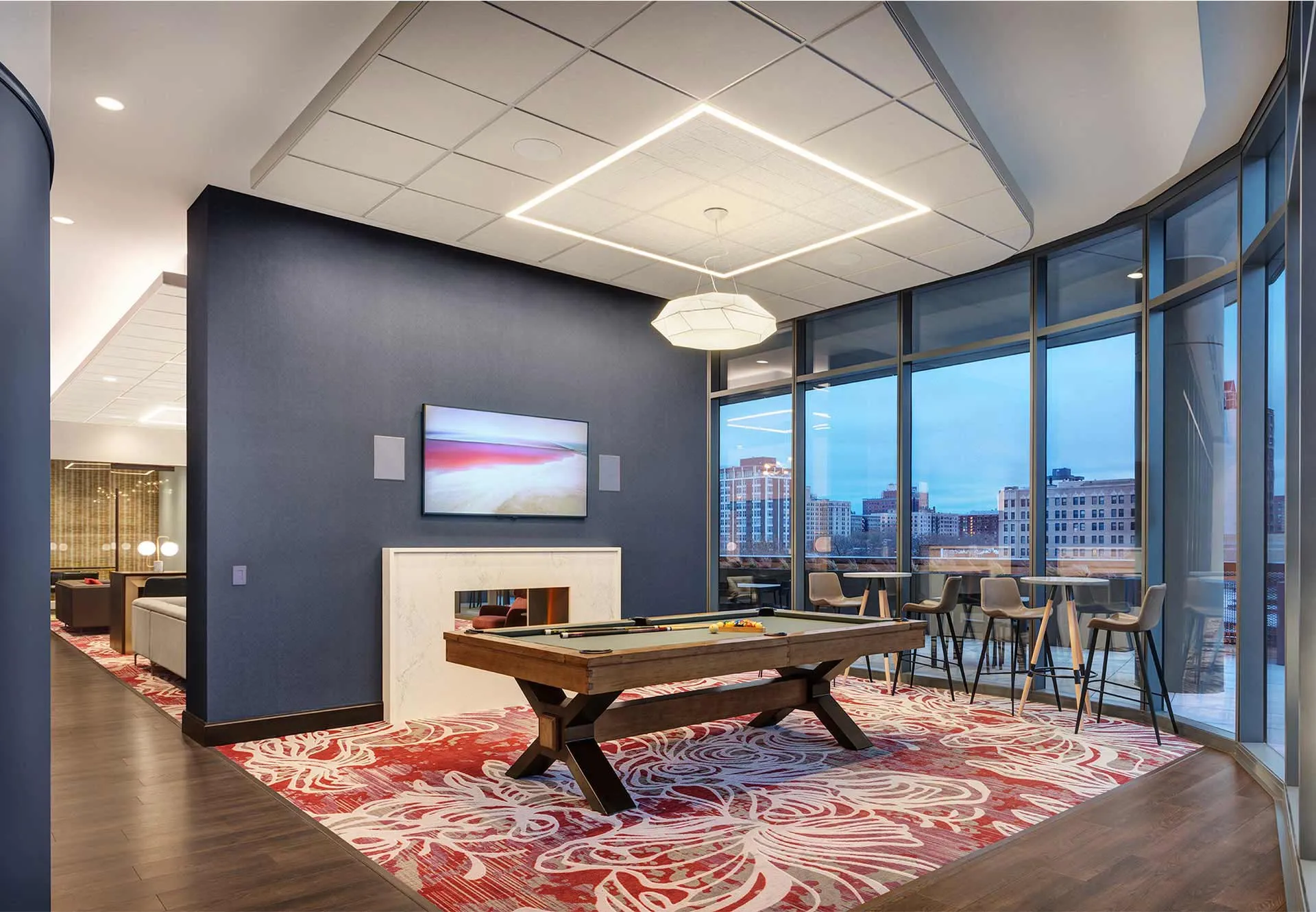 5252 Apartments in Hyde Park, Chciago