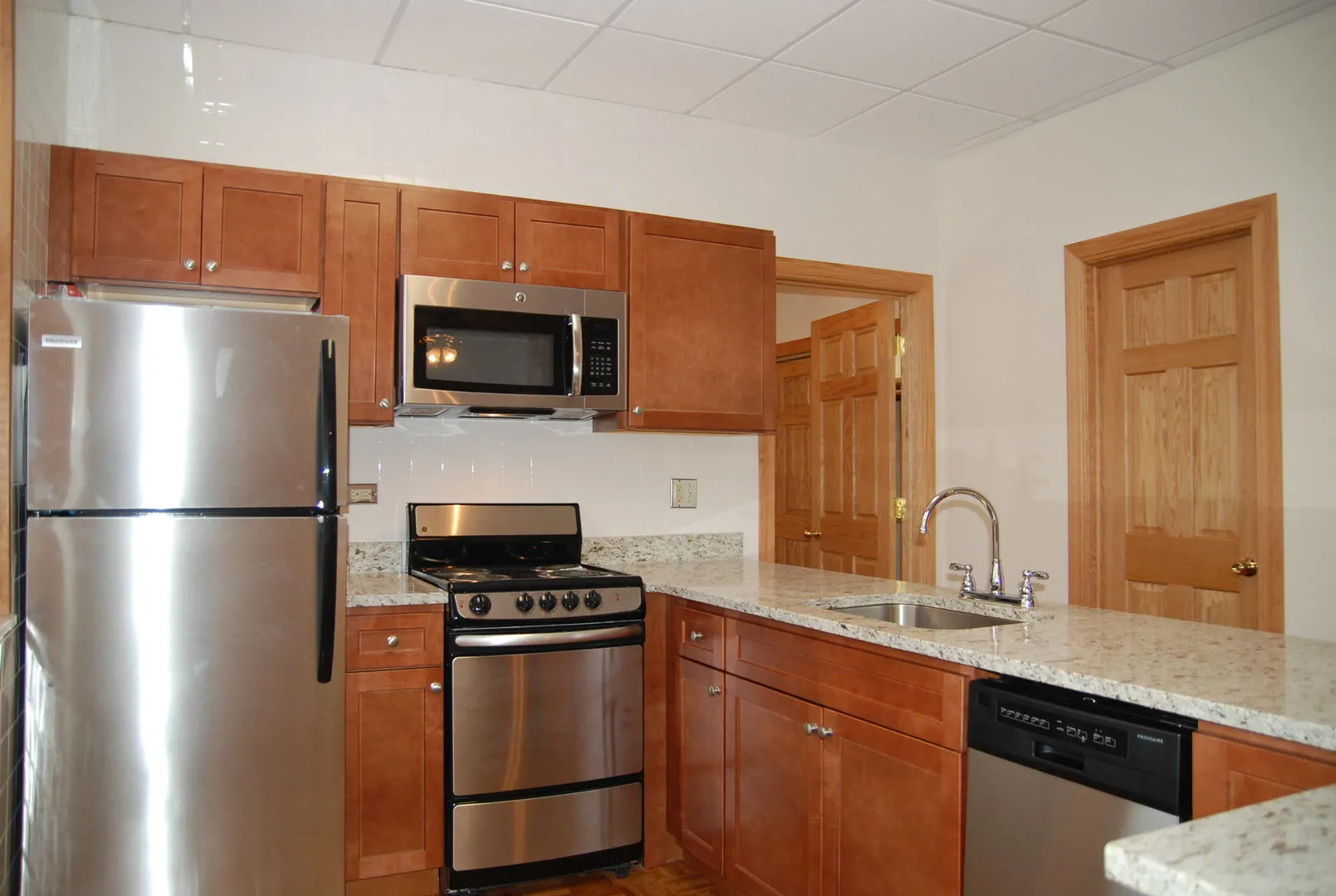 620 West Belmont Apartments