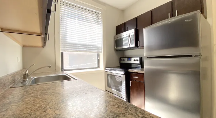 801 West Cornelia Apartments