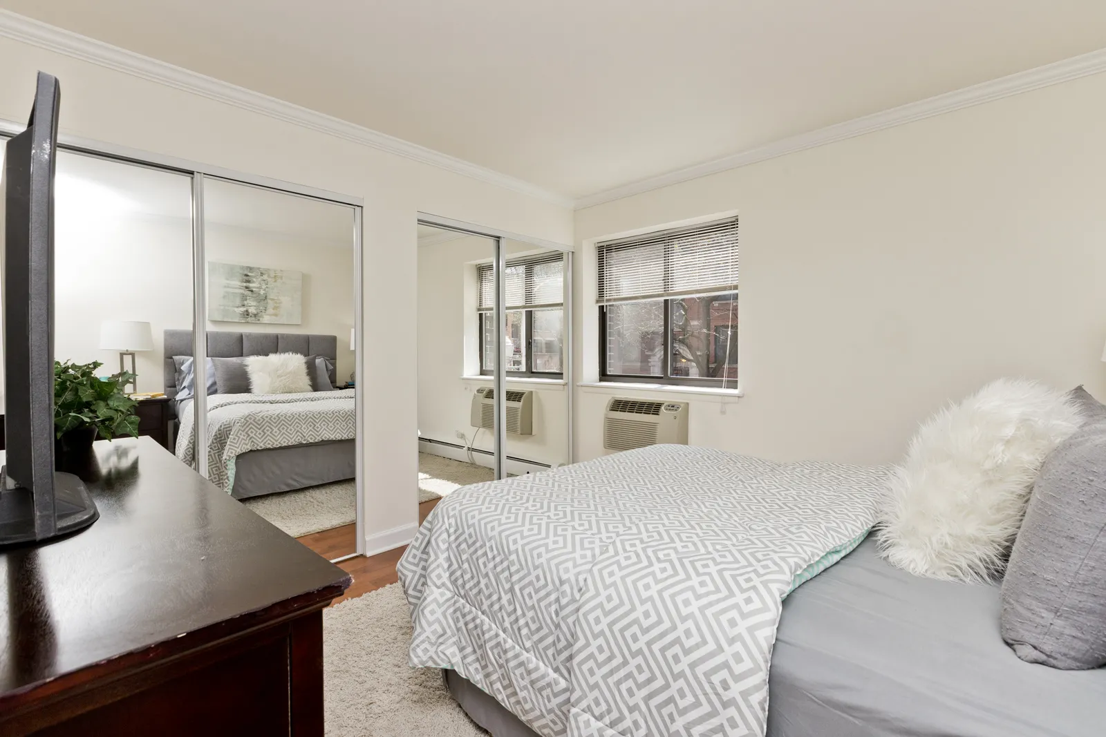 Catalpa Vista Apartments