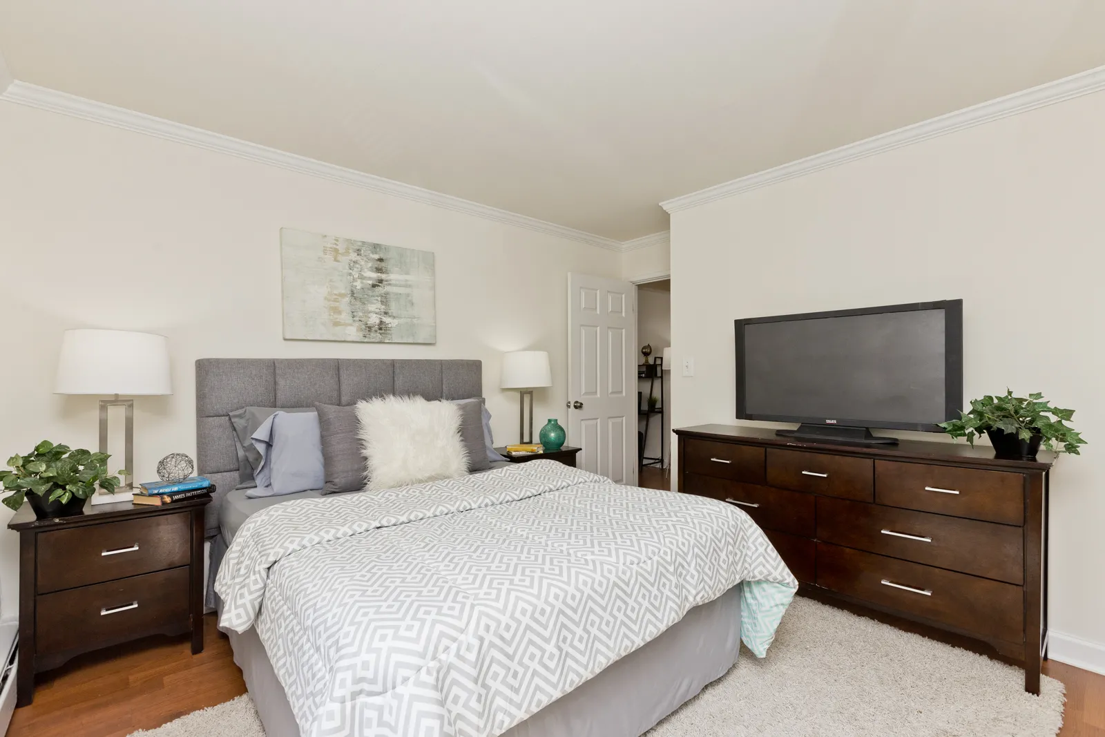 Catalpa Vista Apartments