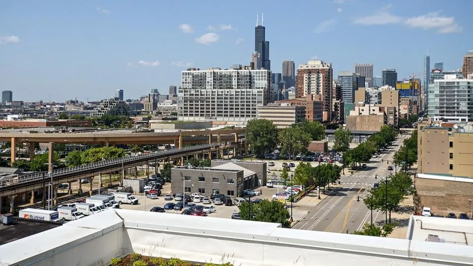 Arrive South Loop Apartments