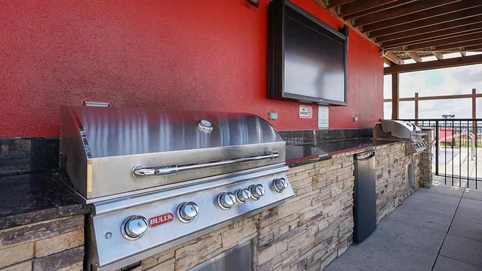 Arrive South Loop Apartments