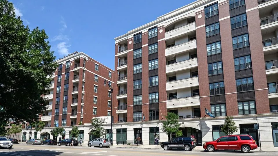 Arrive South Loop Apartments