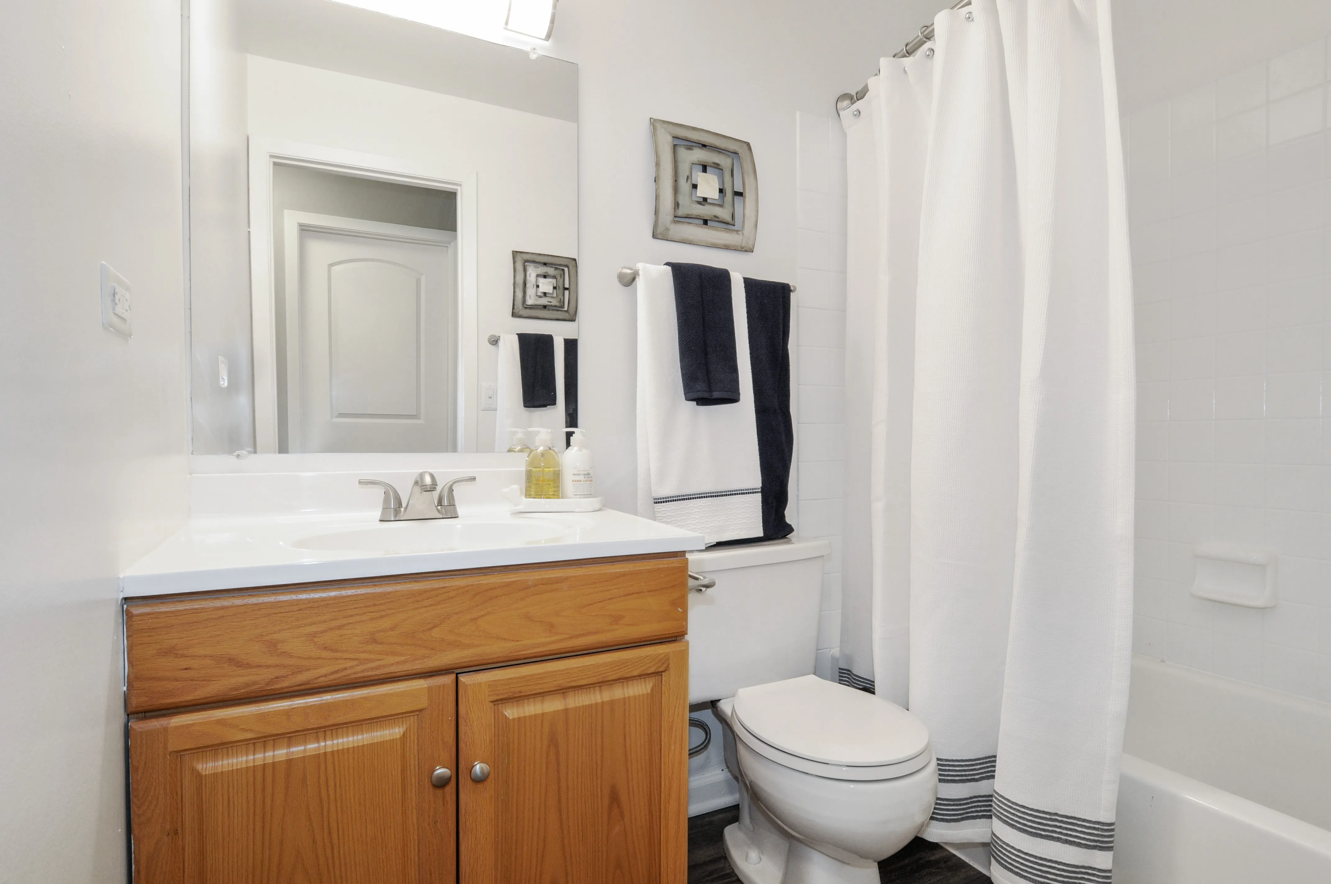 Fifteen98 Naperville Apartments