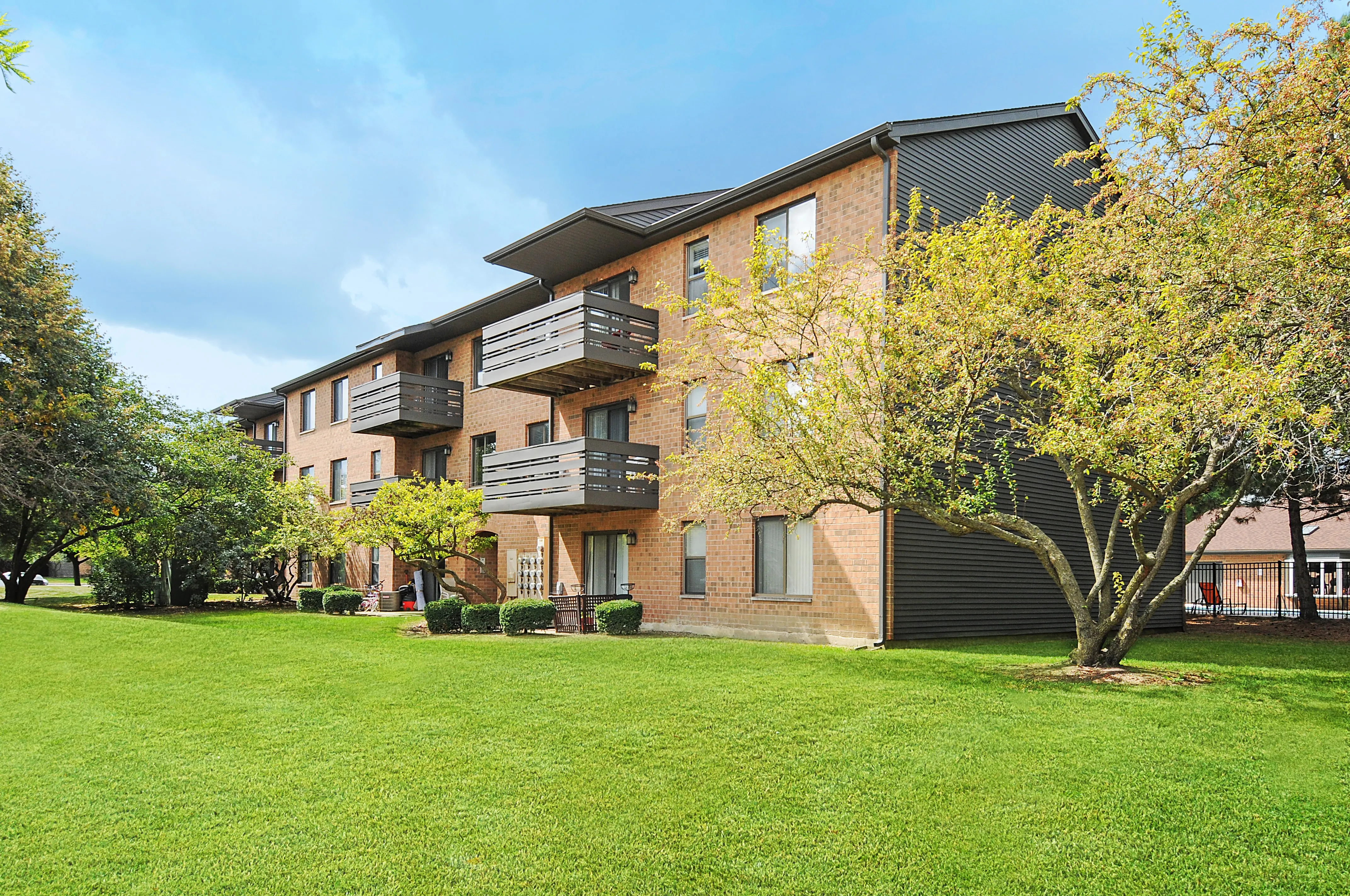 Fifteen98 Apartments naperville