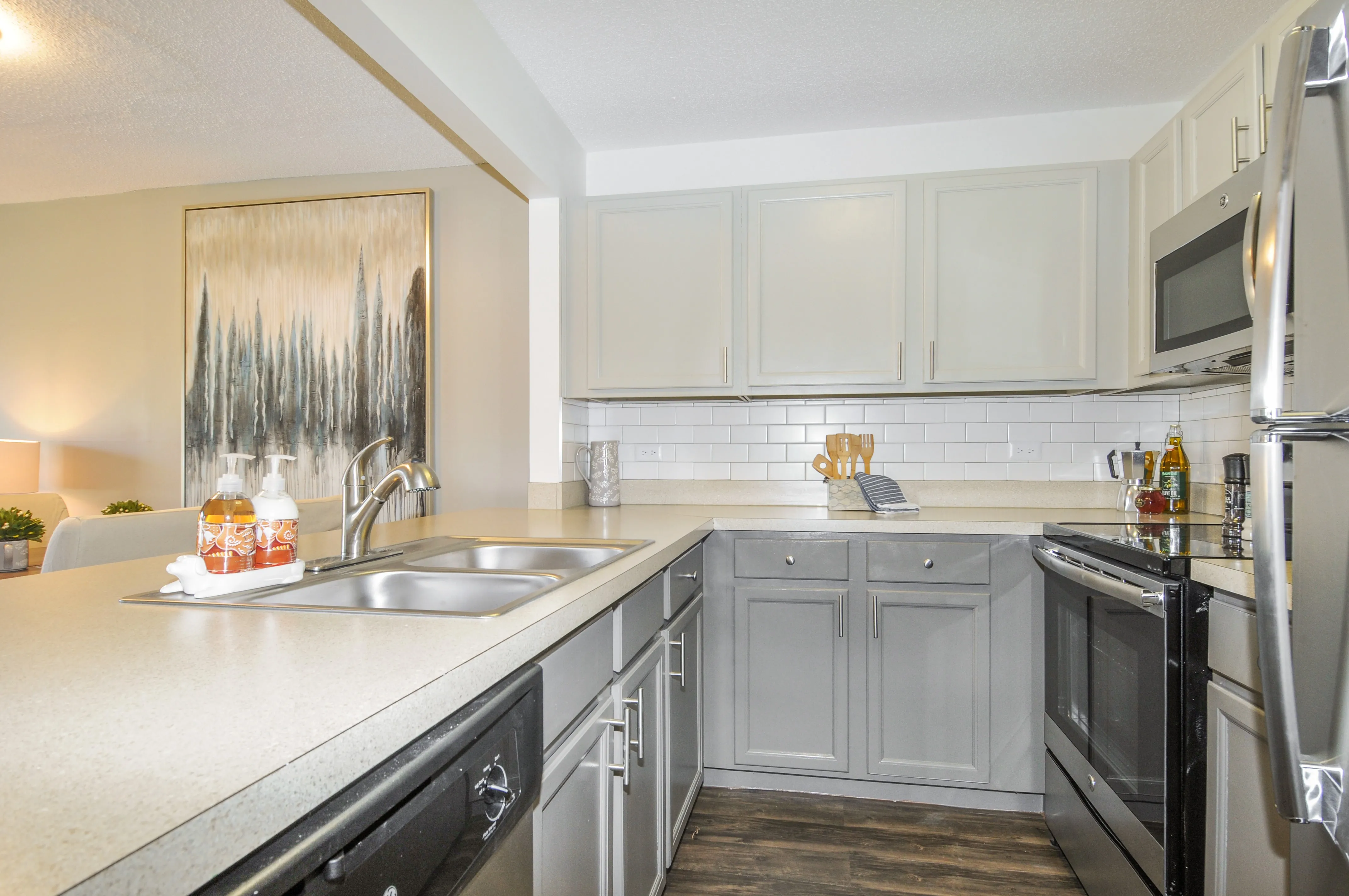 Fifteen98 Naperville Apartments