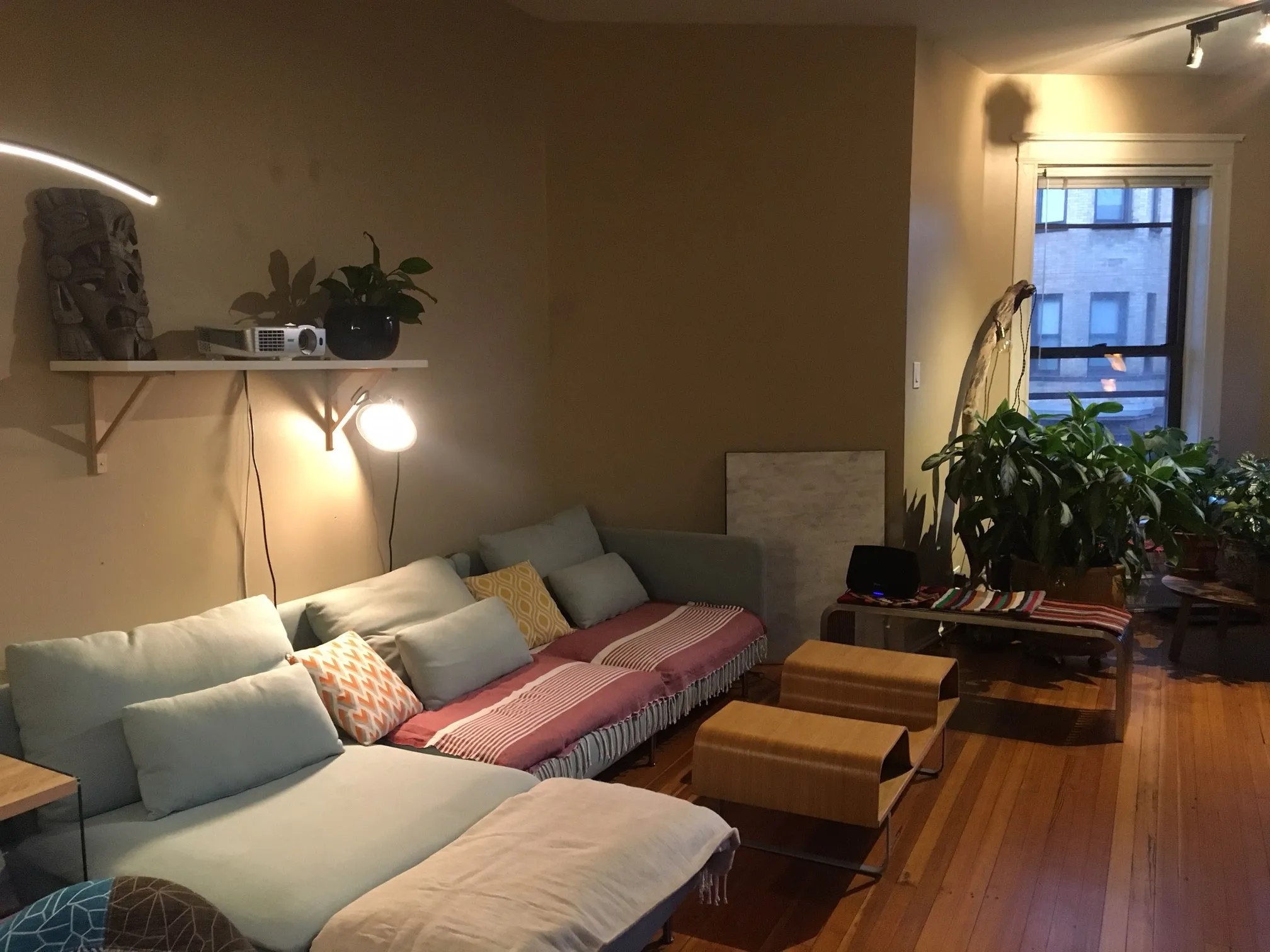 710 West Oakdale Apartments