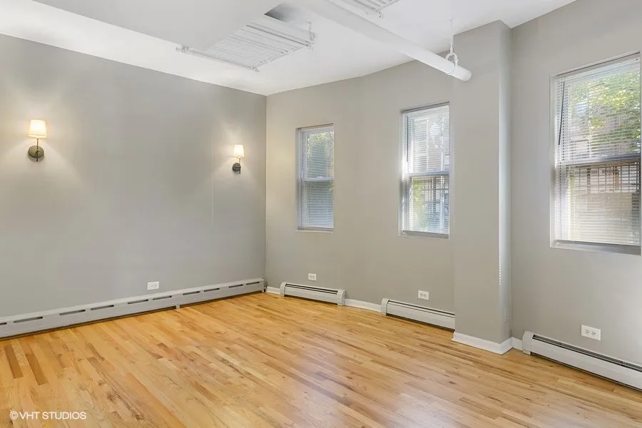 5516 N Kenmore Apartments