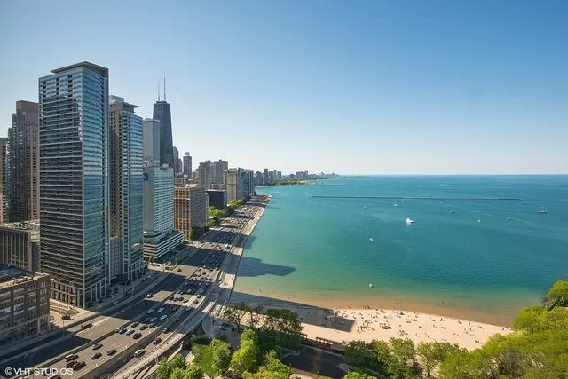 Lake Point Tower Apartments