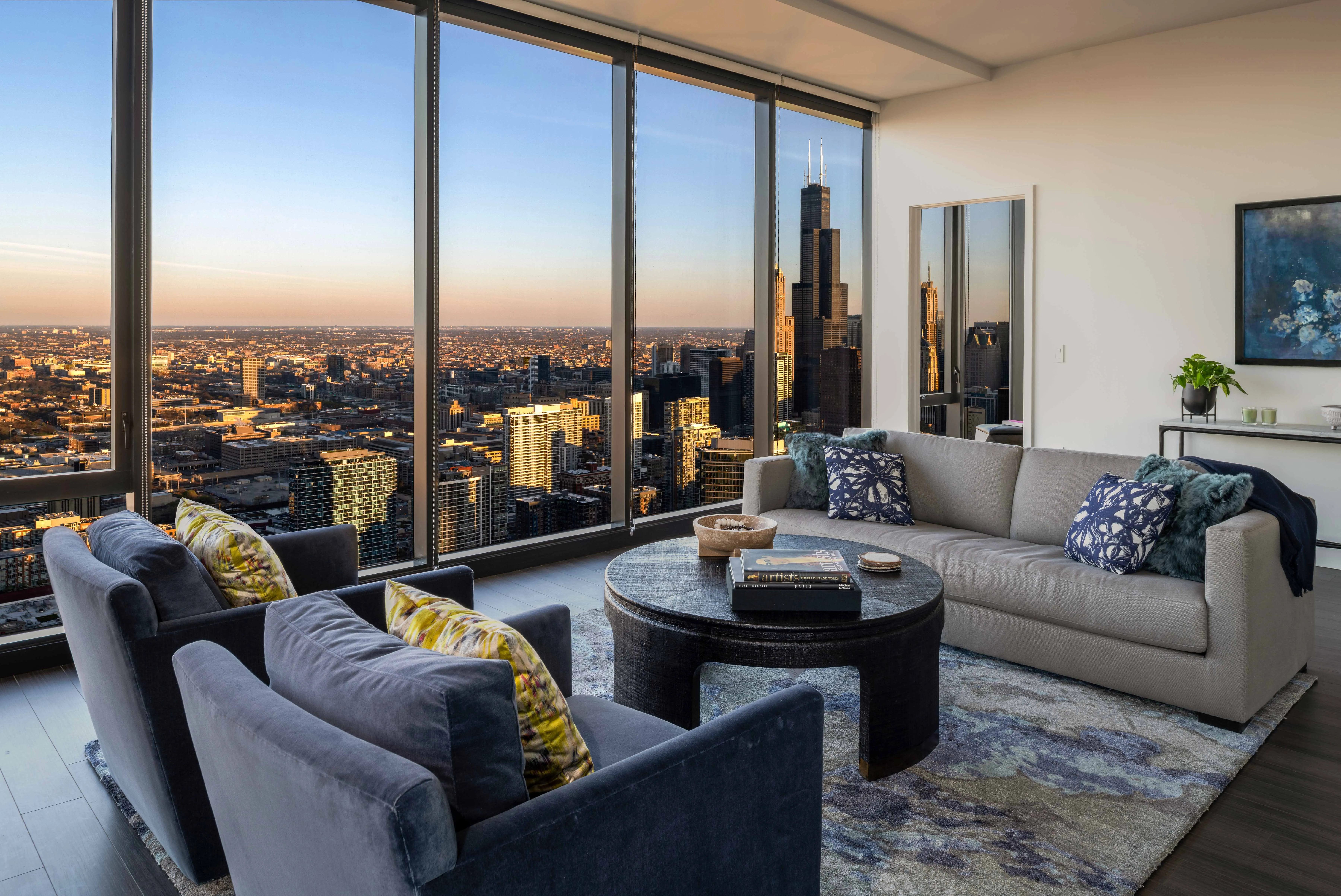 Nema Chicago Apartments