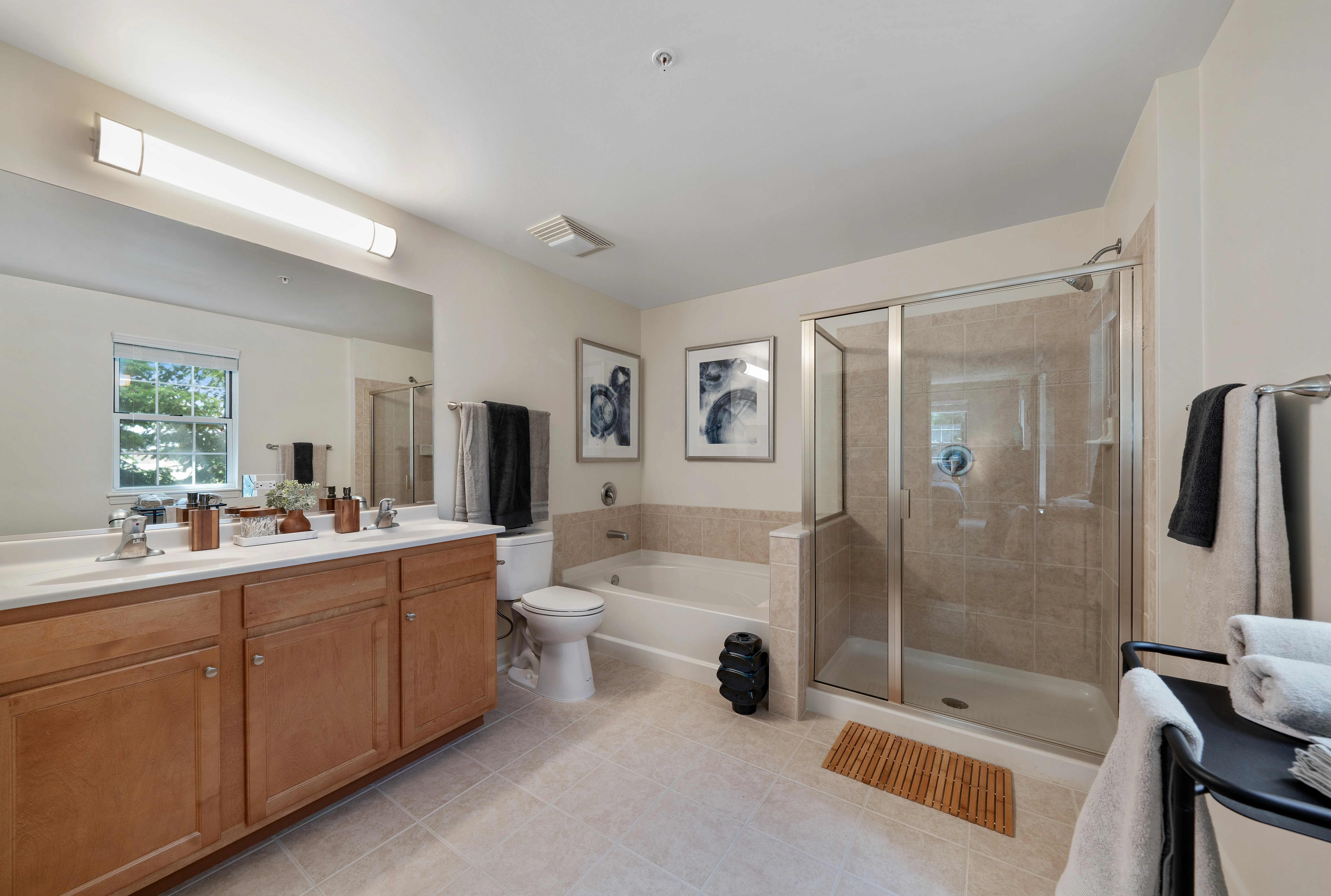 ReNew Downers Grove Apartments