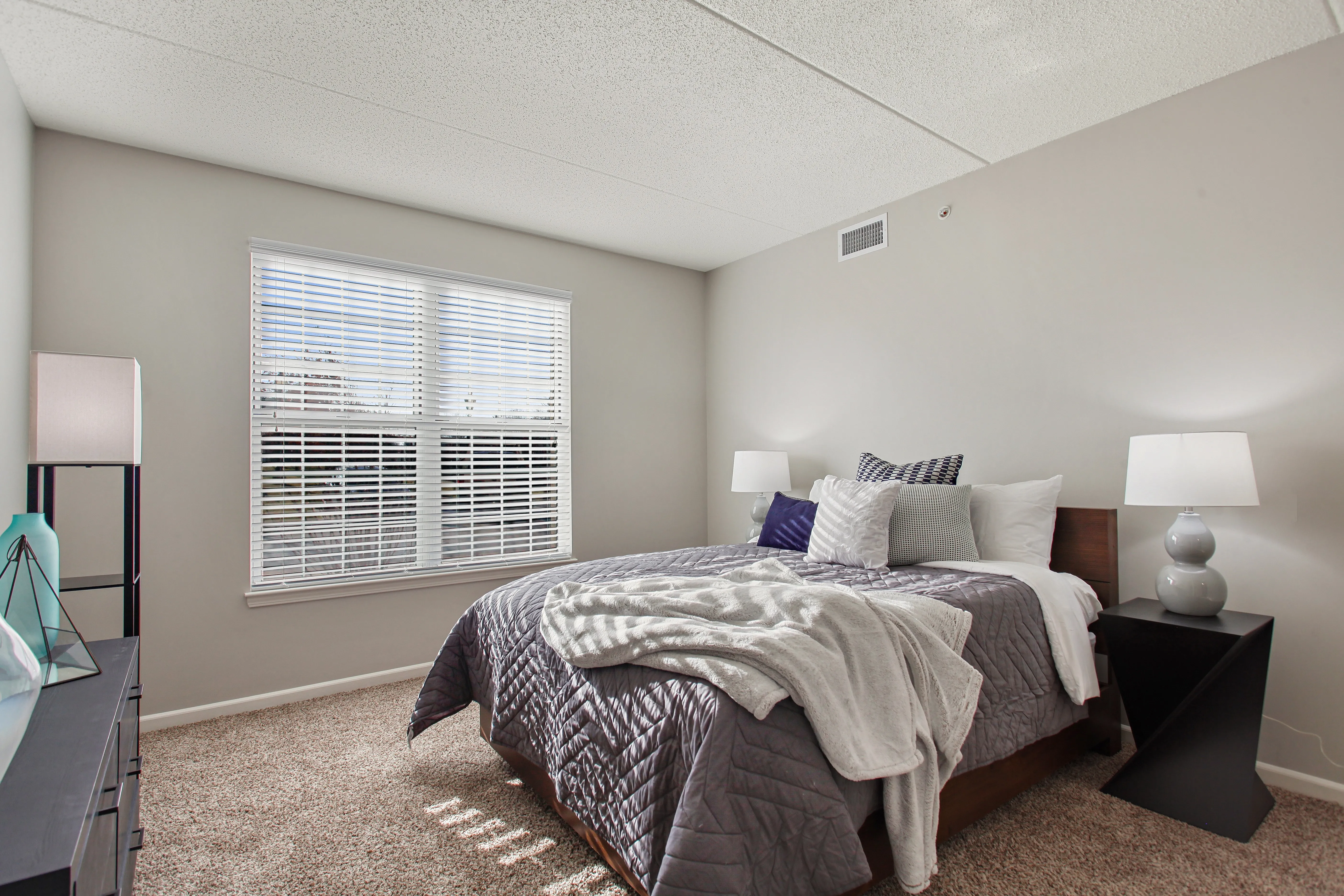 ReNew Downers Grove Apartments