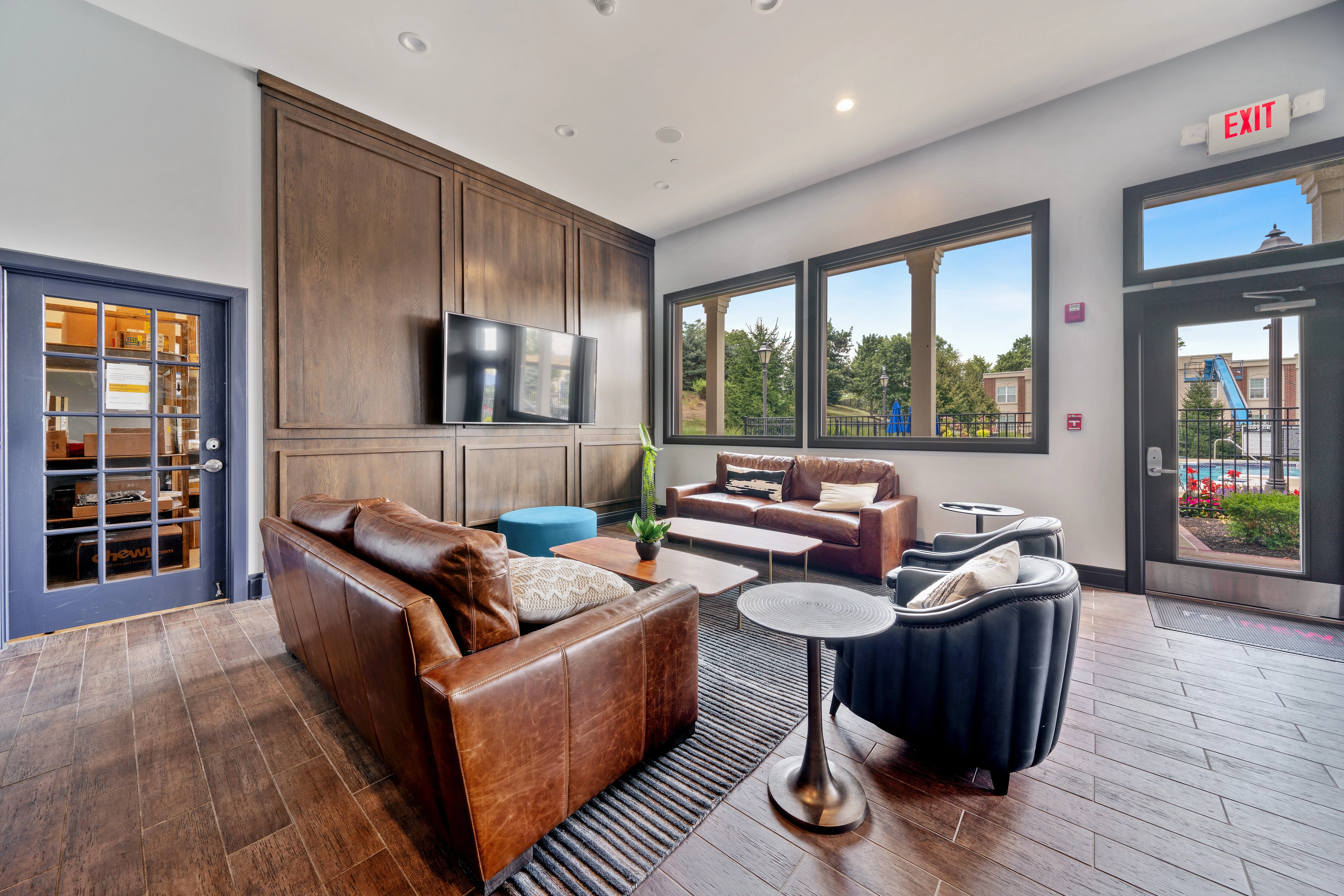 ReNew Downers Grove Apartments