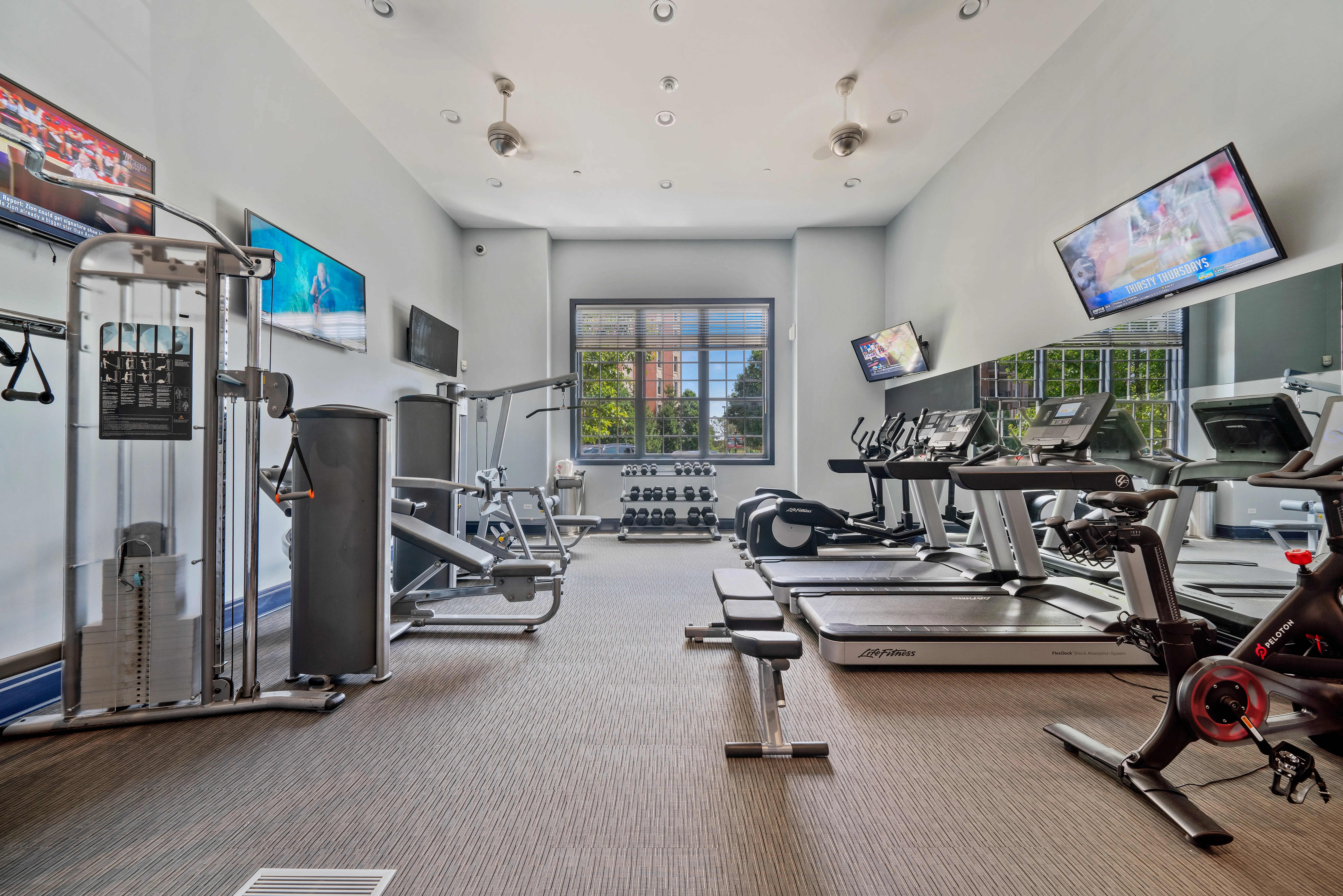 ReNew Downers Grove Apartments