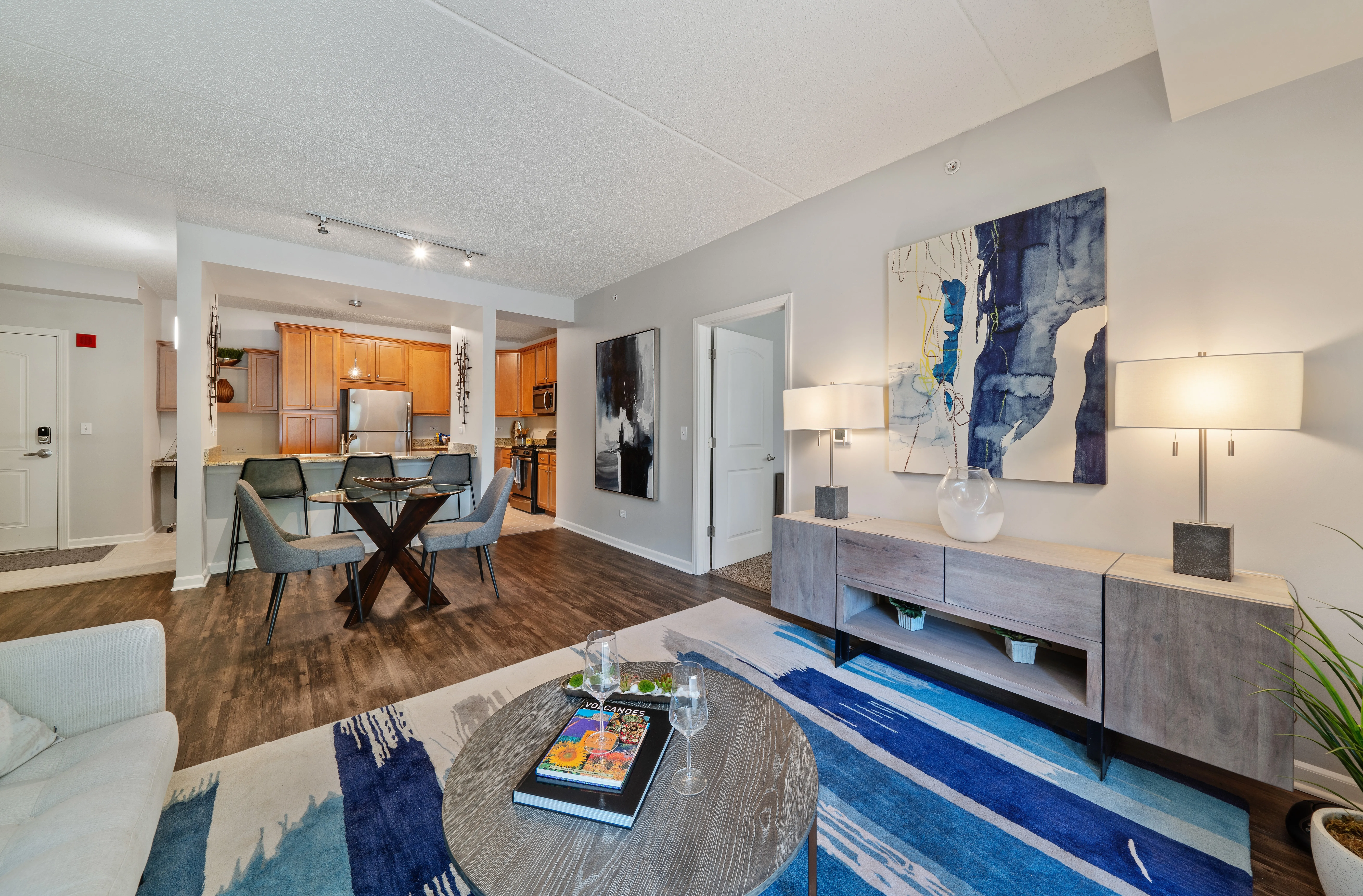 ReNew Downers Grove Apartments