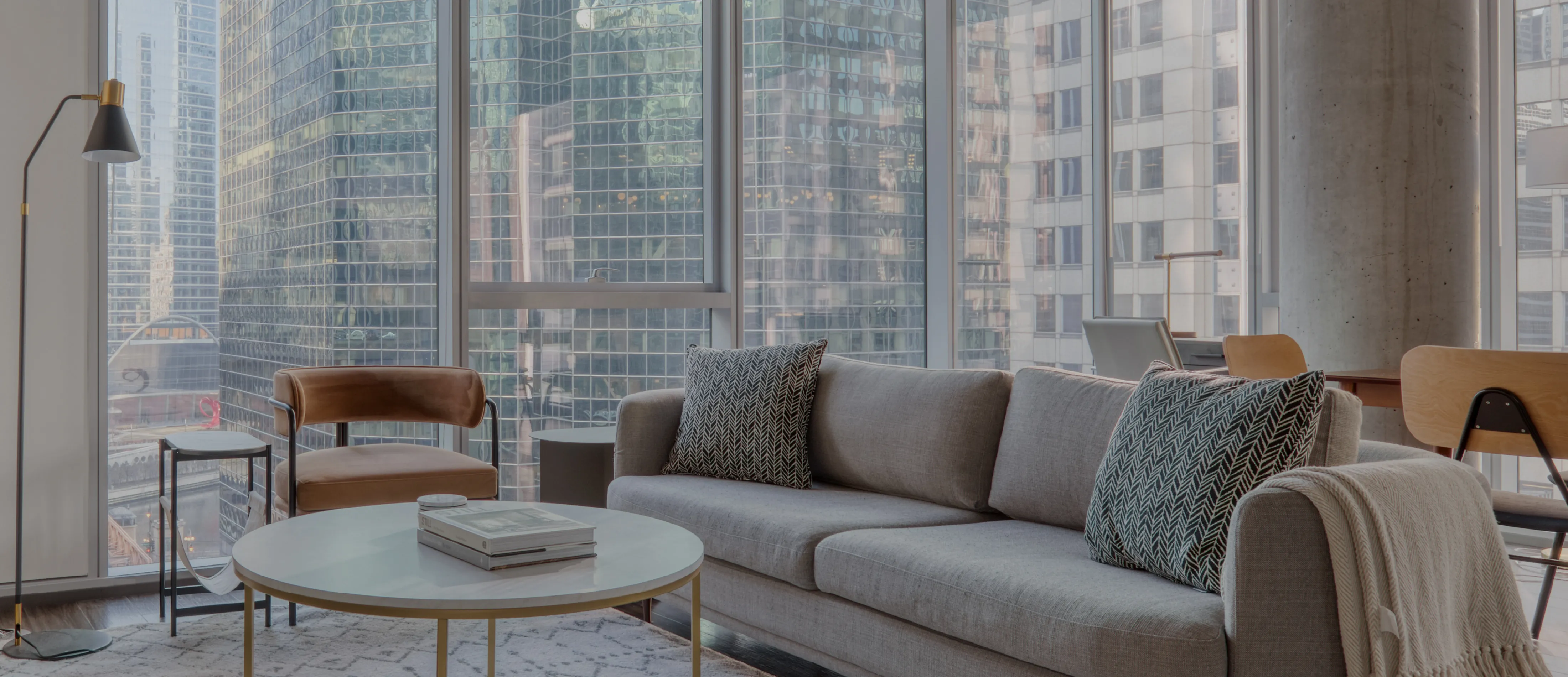 digital_advertising_domu_chicago_landing_page_header_04