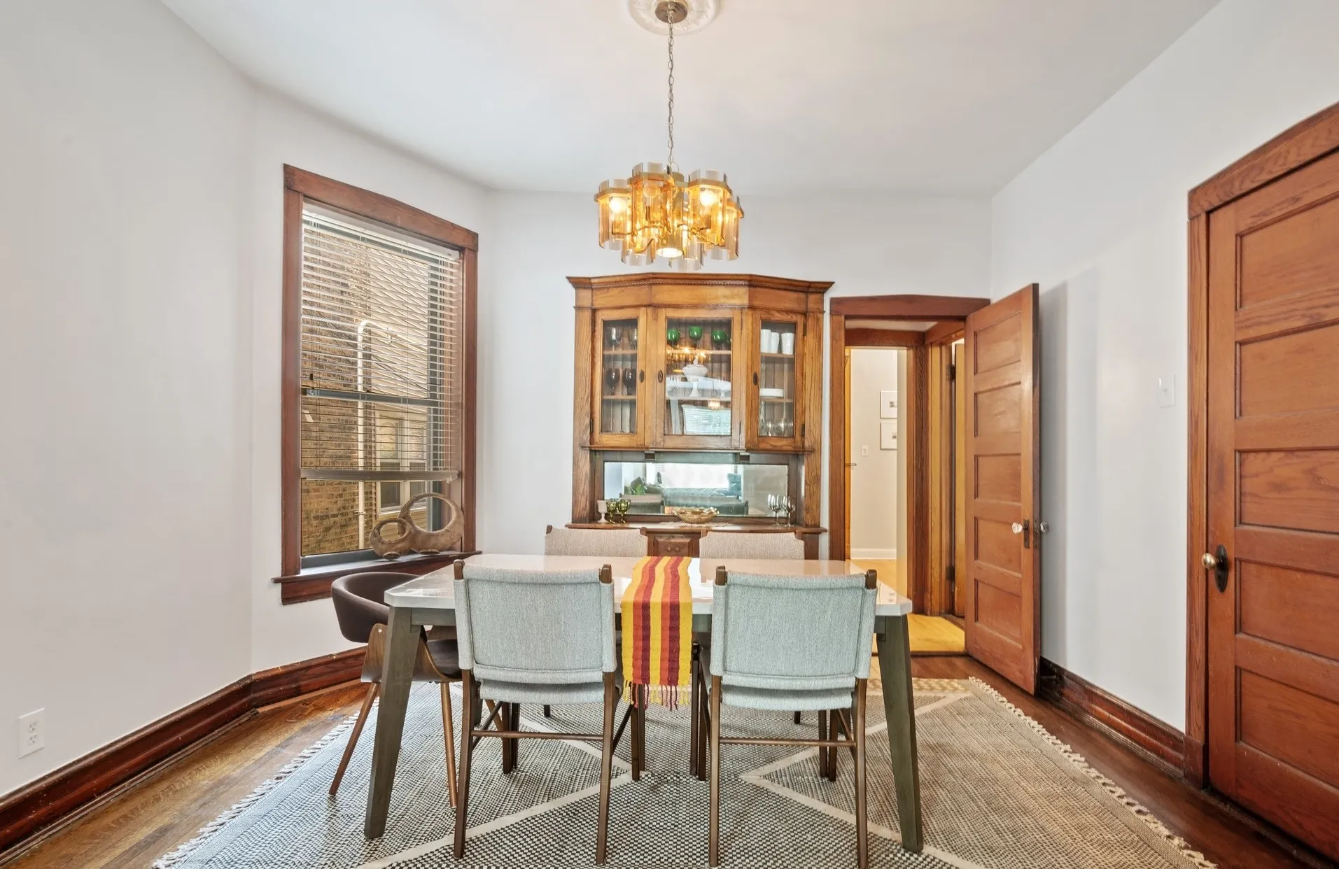 Best Vintage Apartments for Rent in Chicago Domu