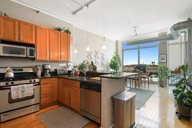 1819 S Michigan Apartments