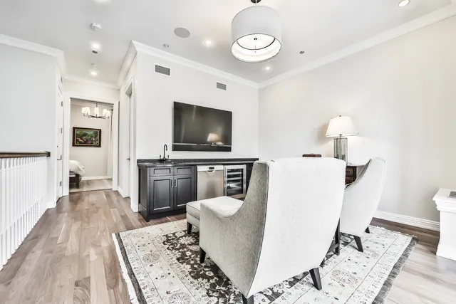 Chestnut Row Apartments