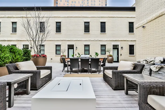 Chestnut Row Apartments