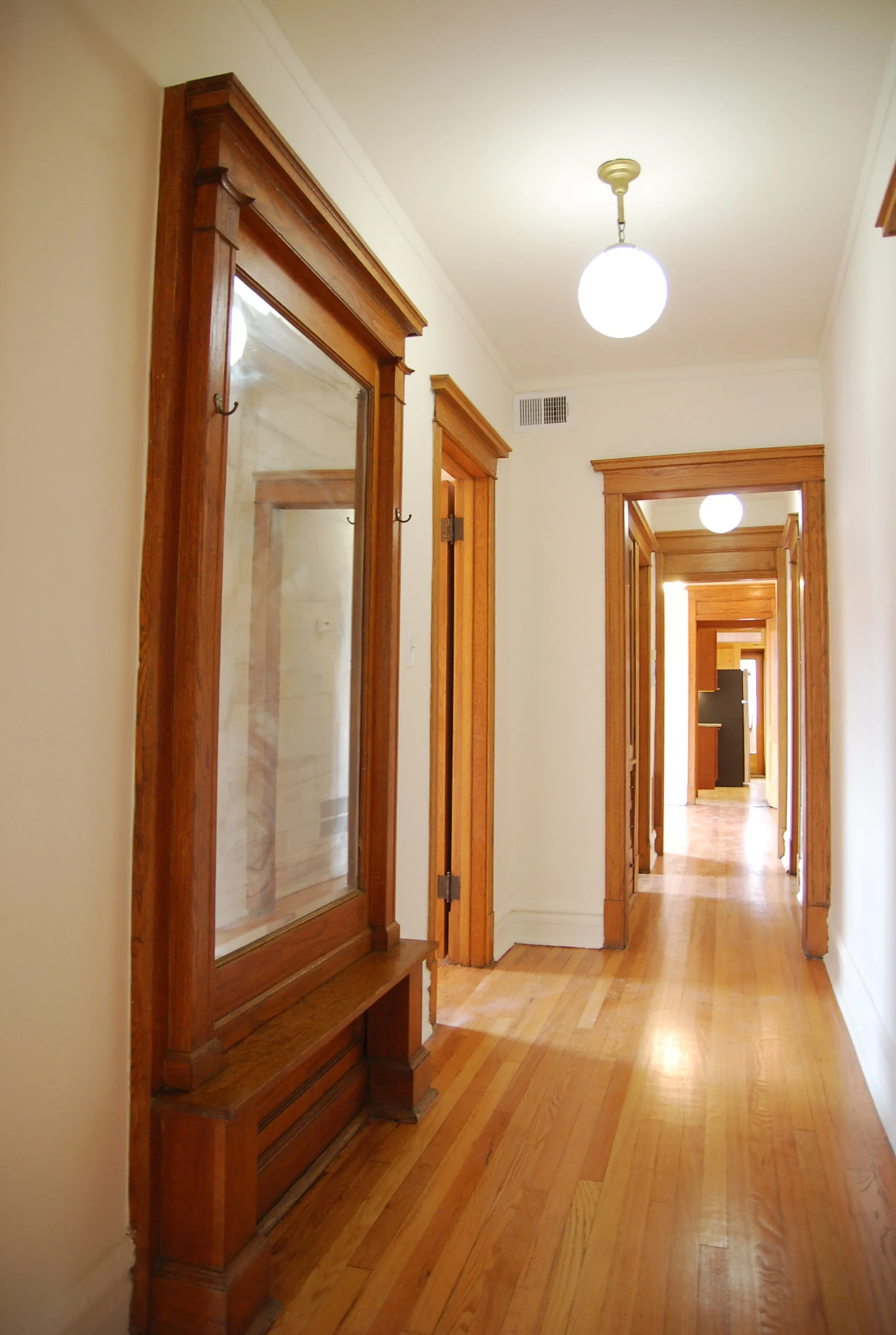 2920 North Burling Apartments