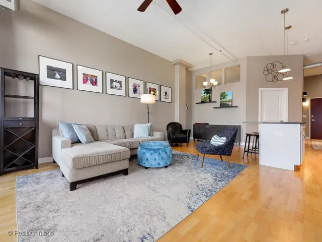 740 W FULTON ST 60661-740 W Fulton-Chicago-IL