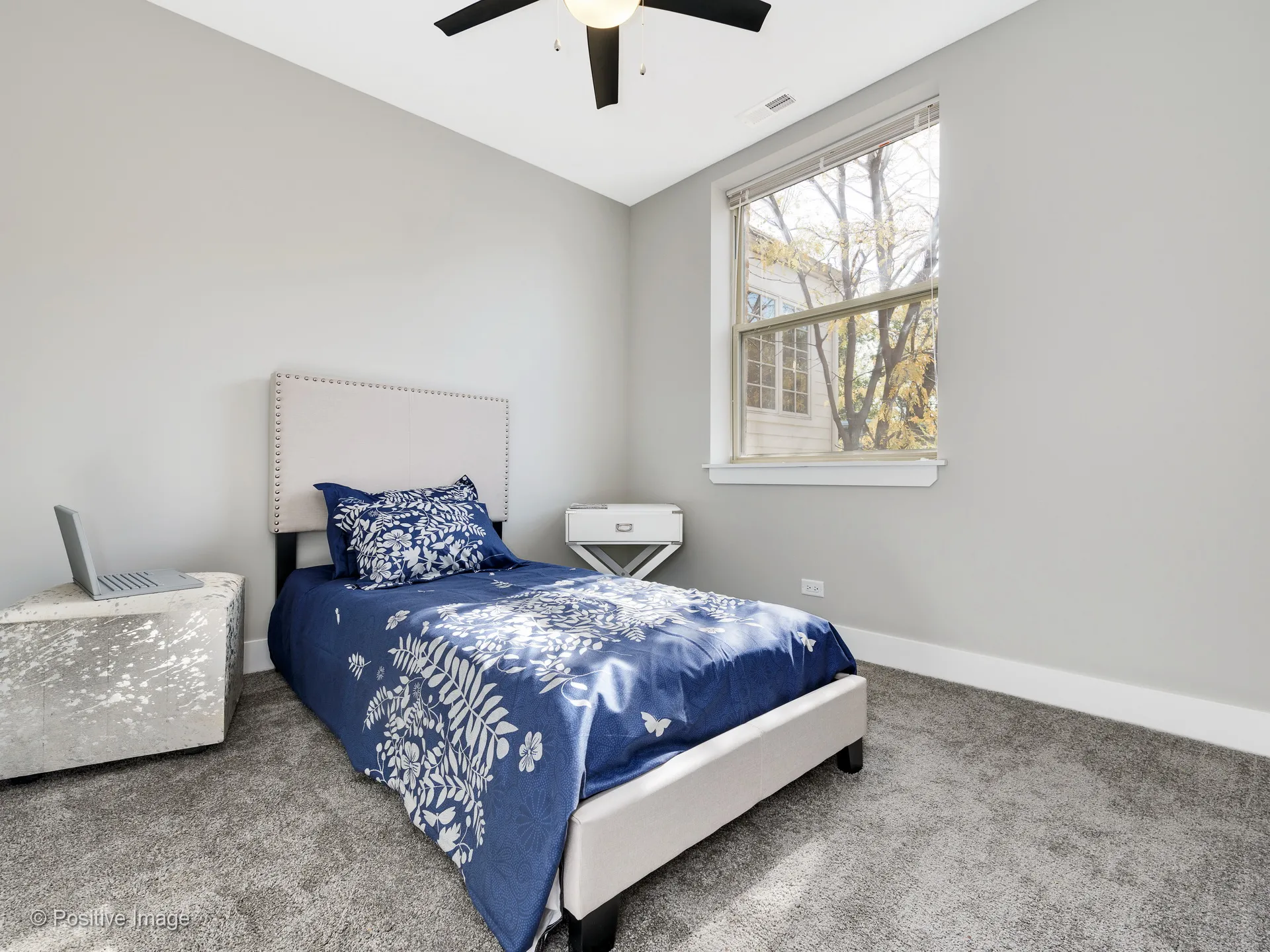 model kitchen apartment at 3570 North Avondale Apartments 