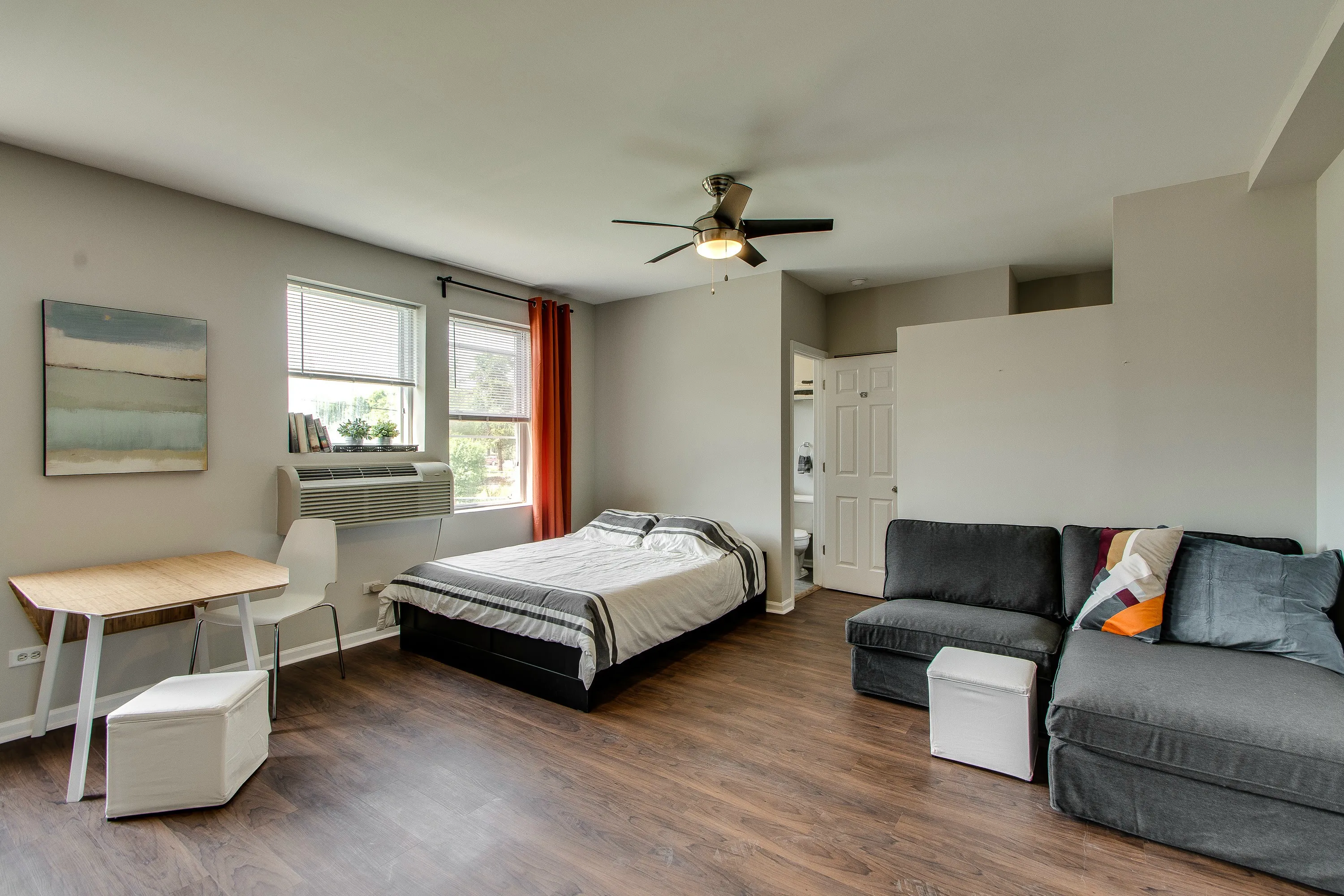 stadard kitchen at 1627 North Humboldt Apartments in Chicago