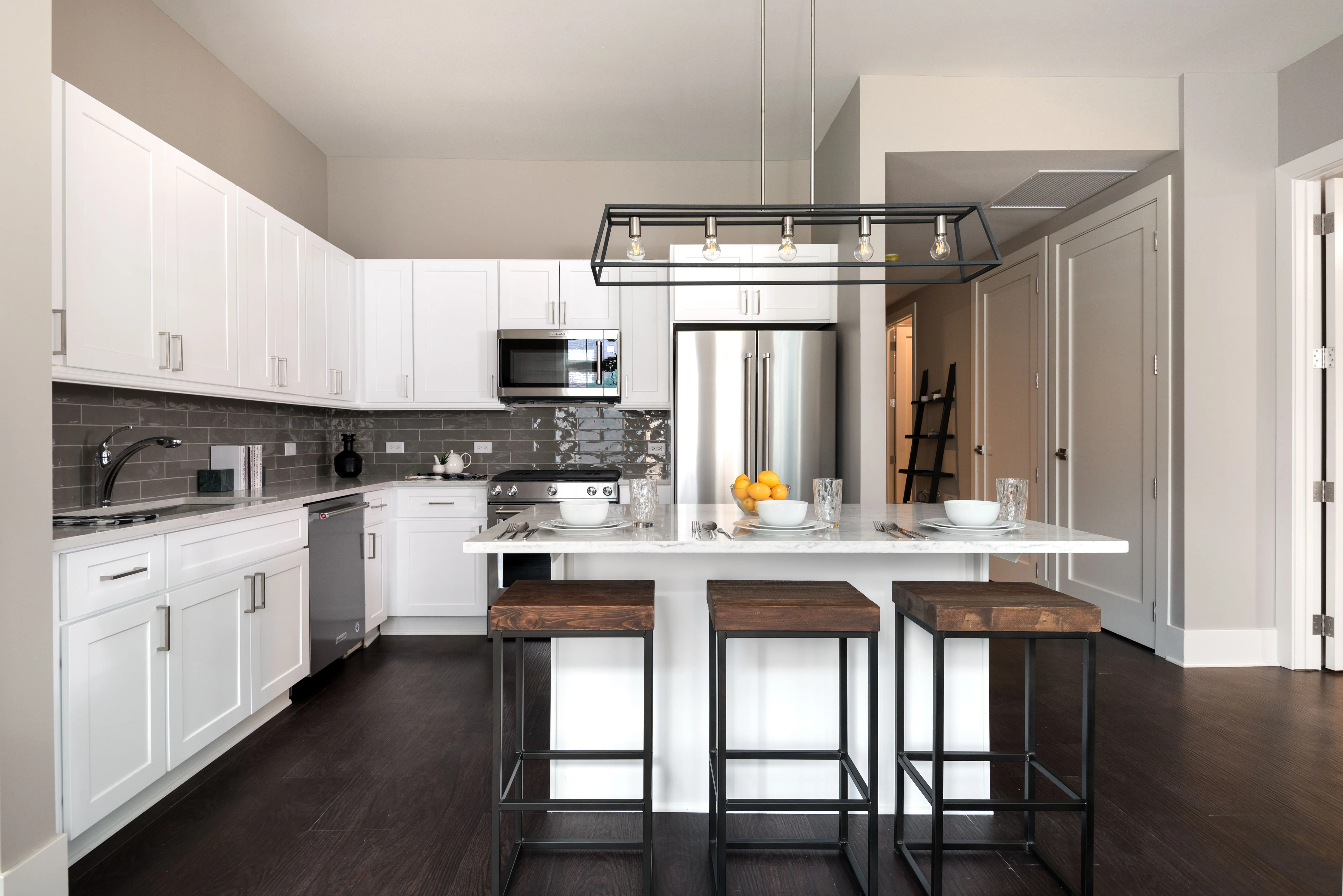 Twenty Fifty Lincoln Park Apartments