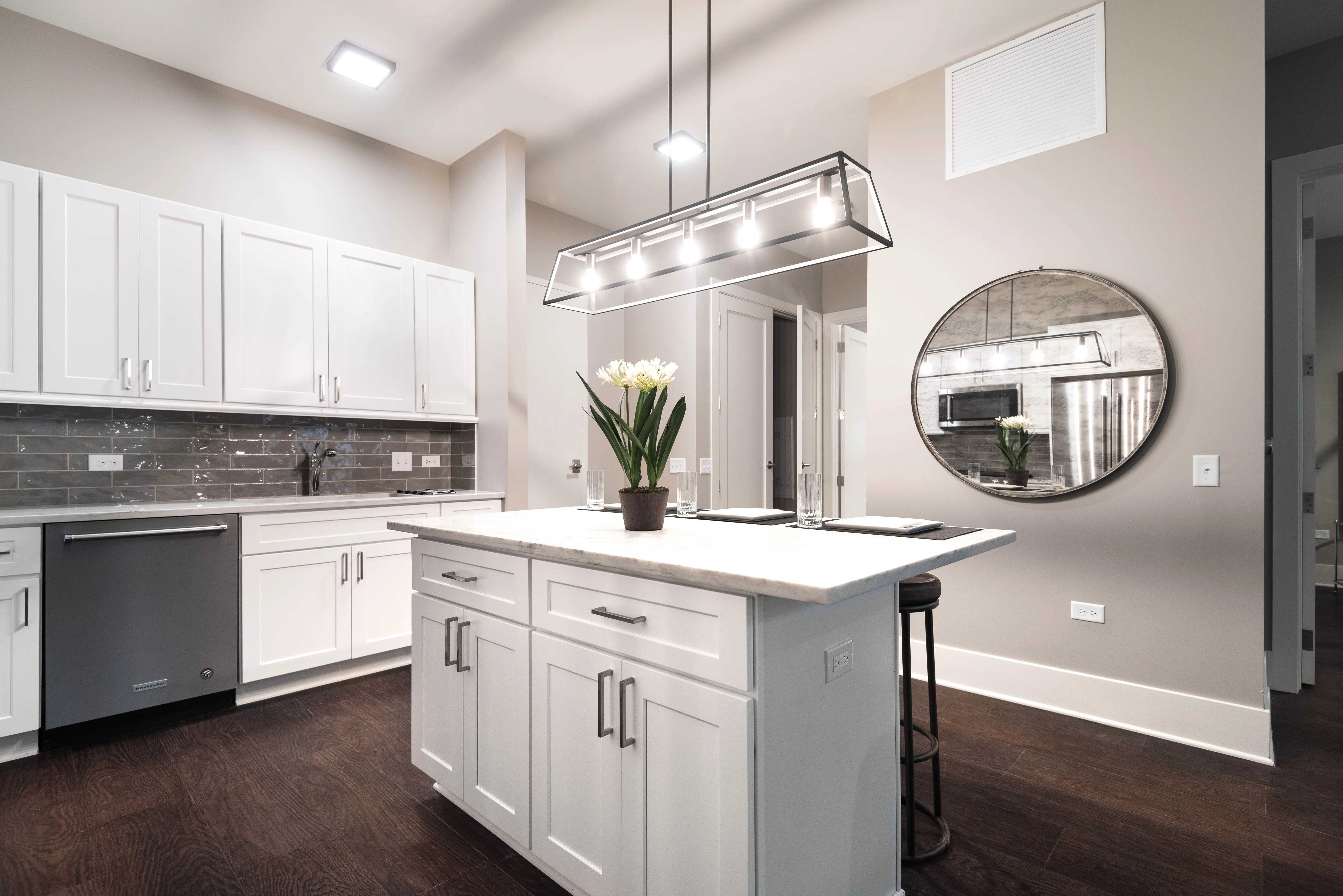 Twenty Fifty Lincoln Park Apartments