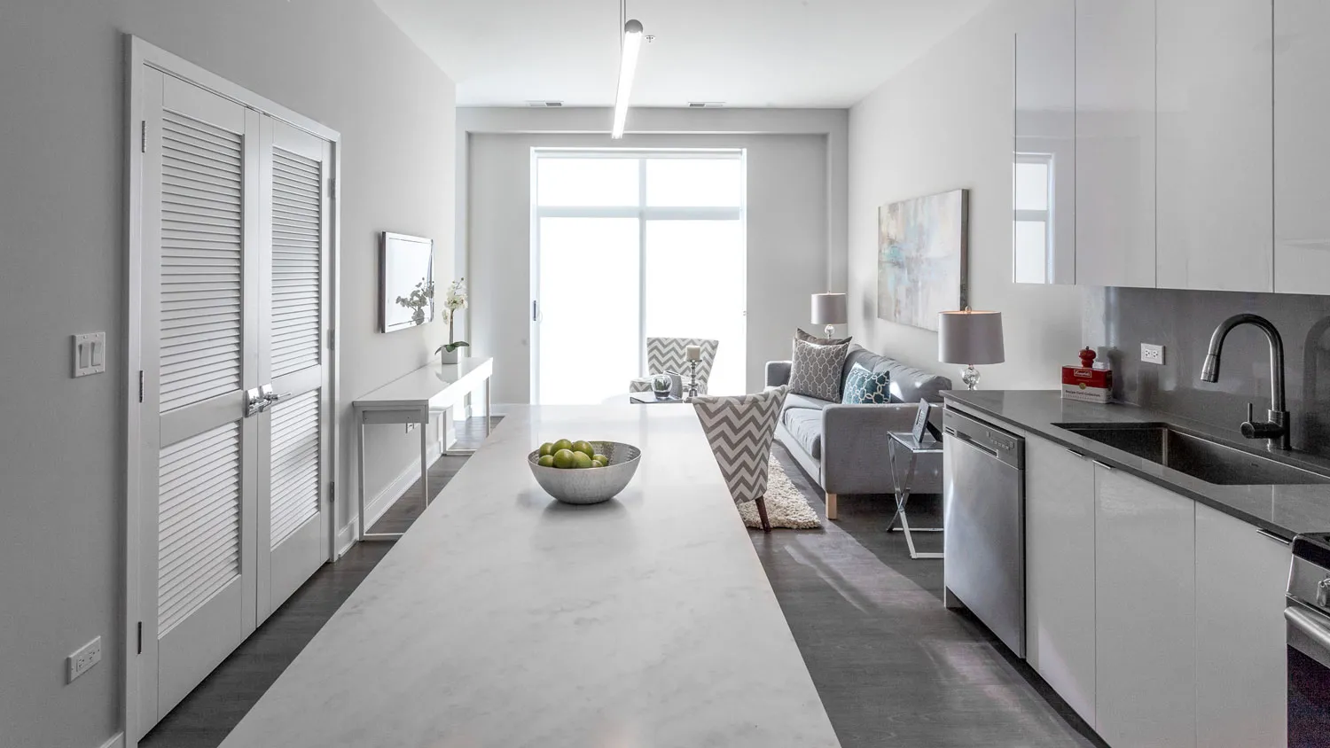 Mode Logan Square Apartments