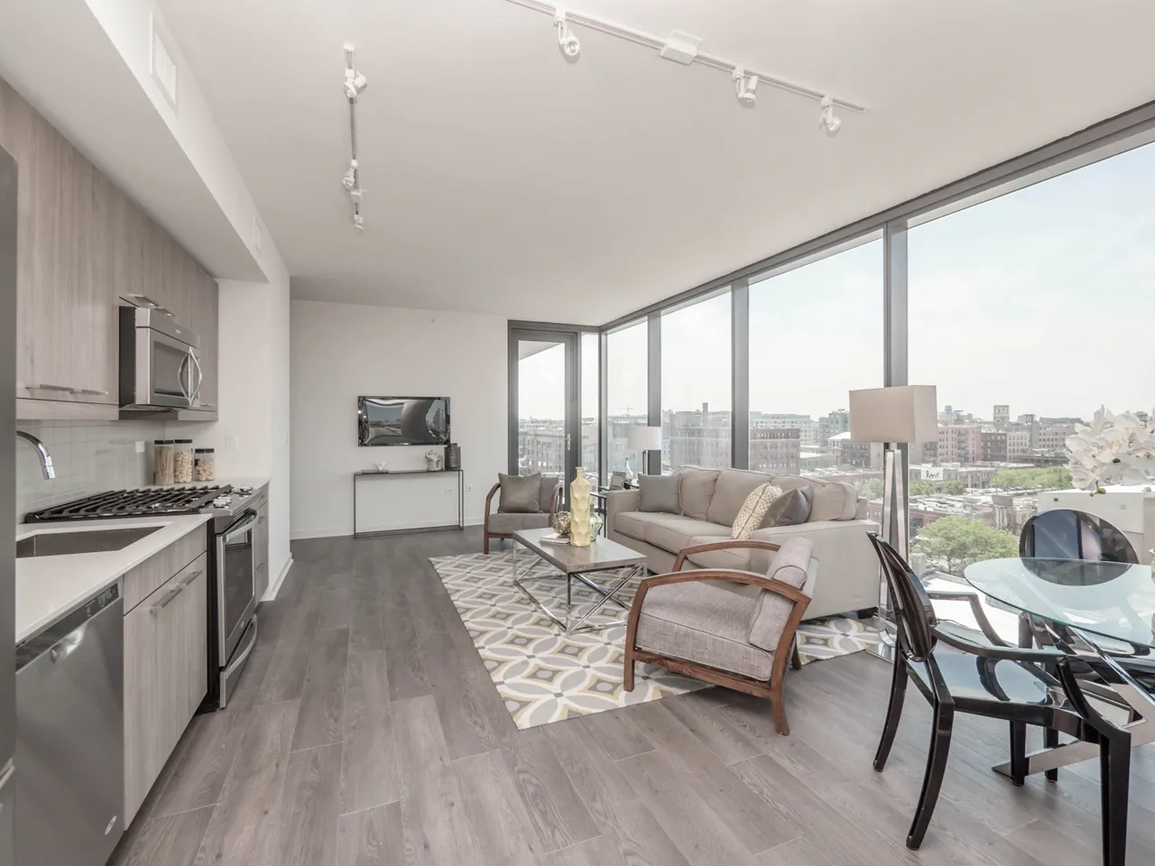 Floor-to-Ceiling Windows