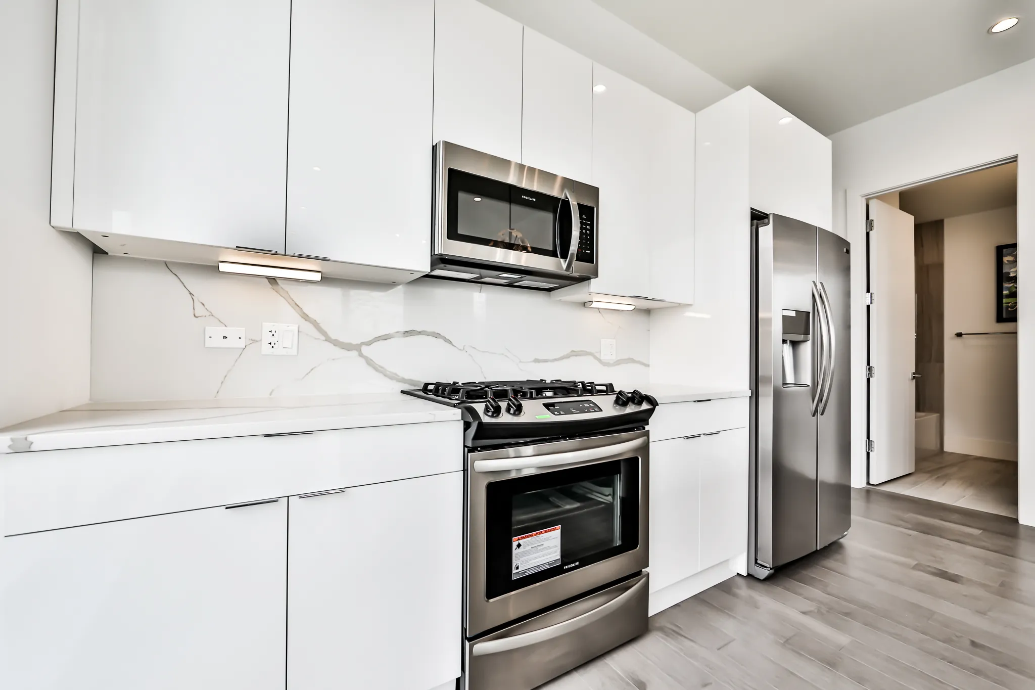 2353 W WABANSIA AVE 60647-Bucktown Gateway Apartments-unit#A401-Chicago-IL