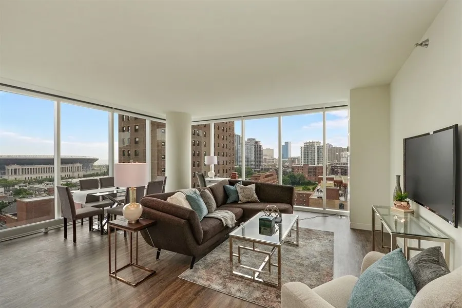 living room at 1407 On Michigan Apartments at 1407 South Michigan Ave