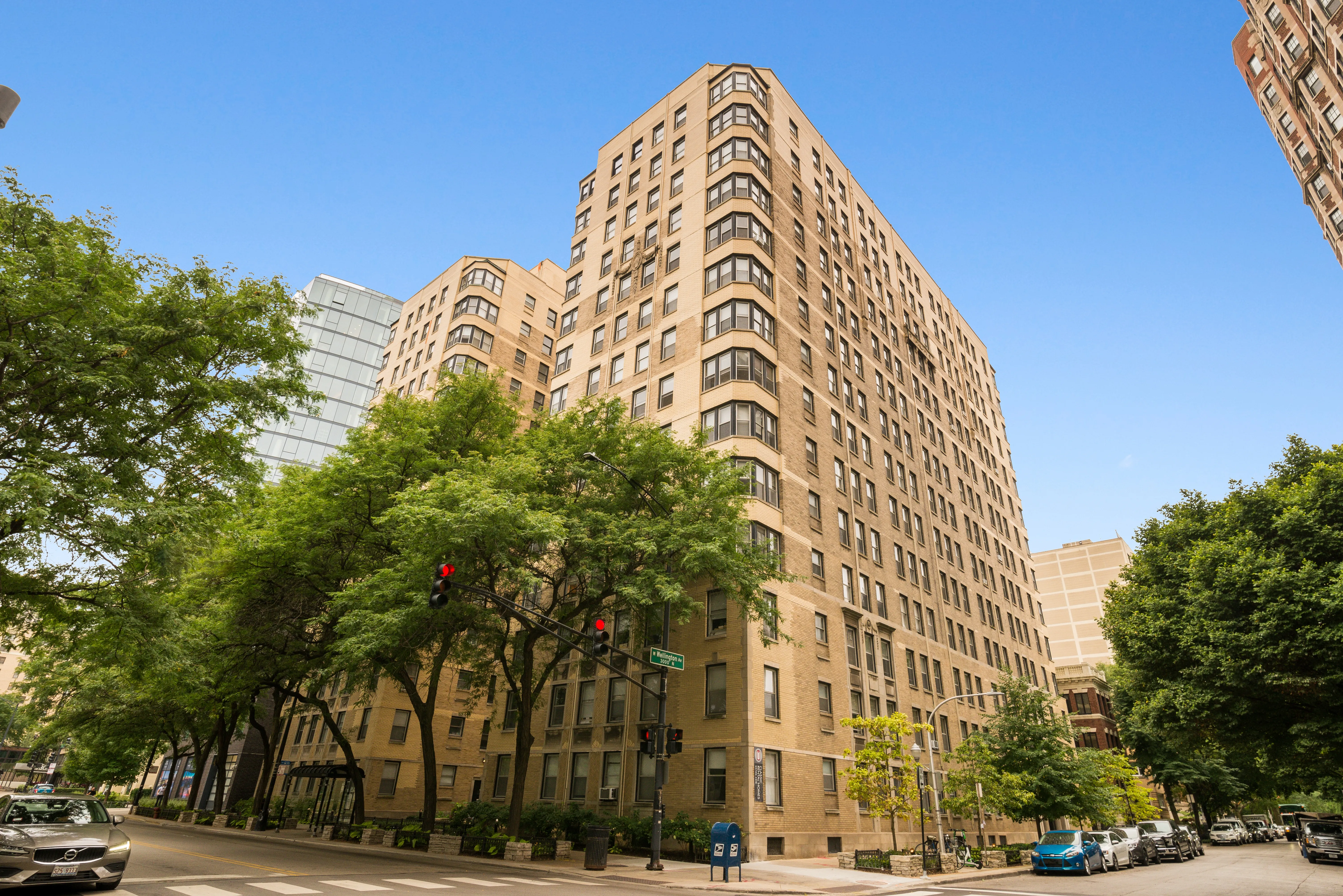 2970 North Sheridan Apartments