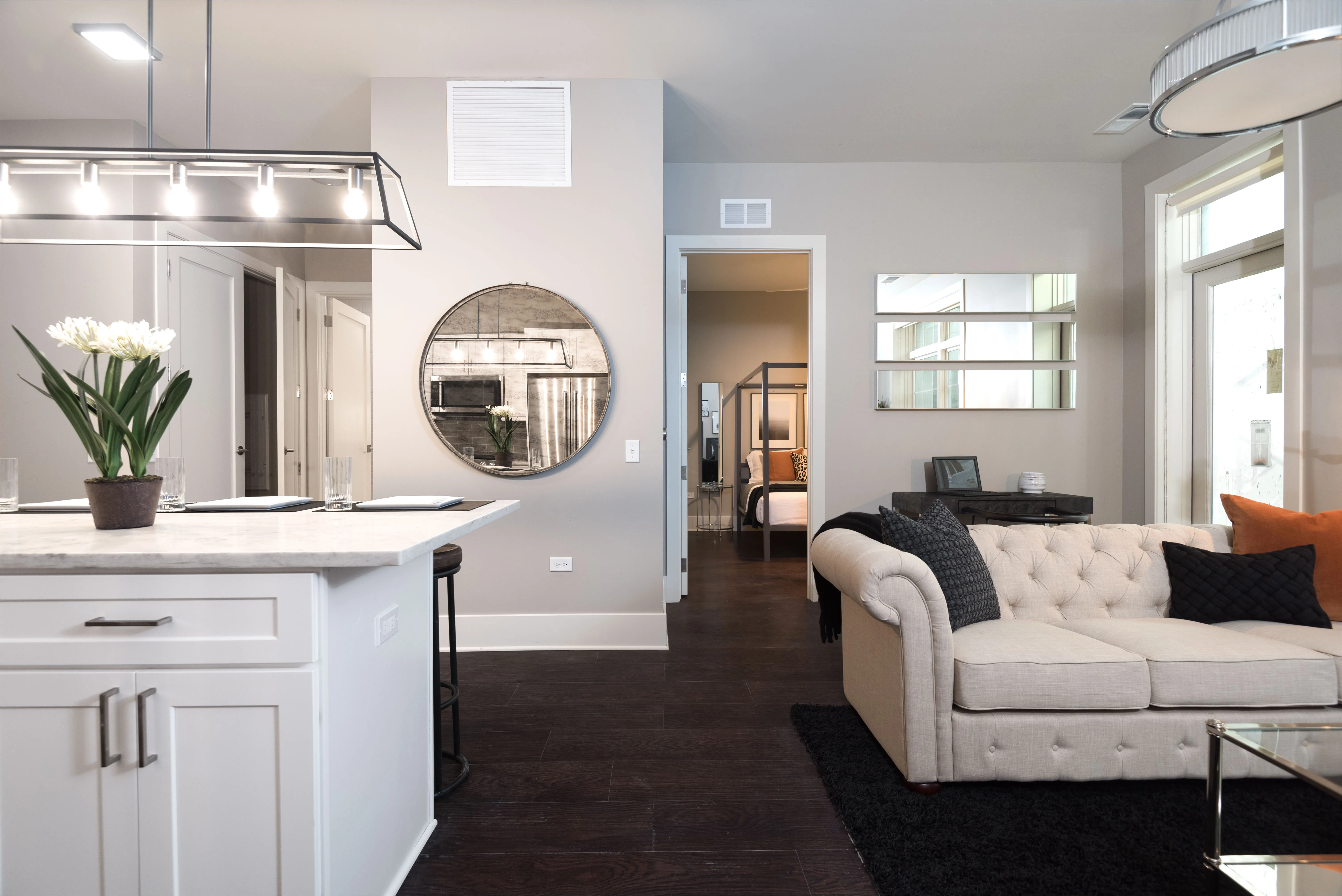 Twenty Fifty Lincoln Park Apartments