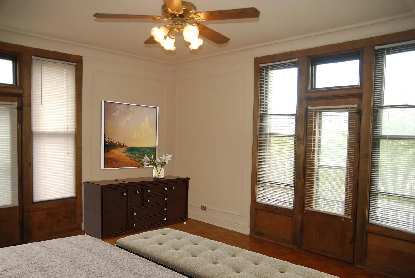 530 W Diversey Apartments