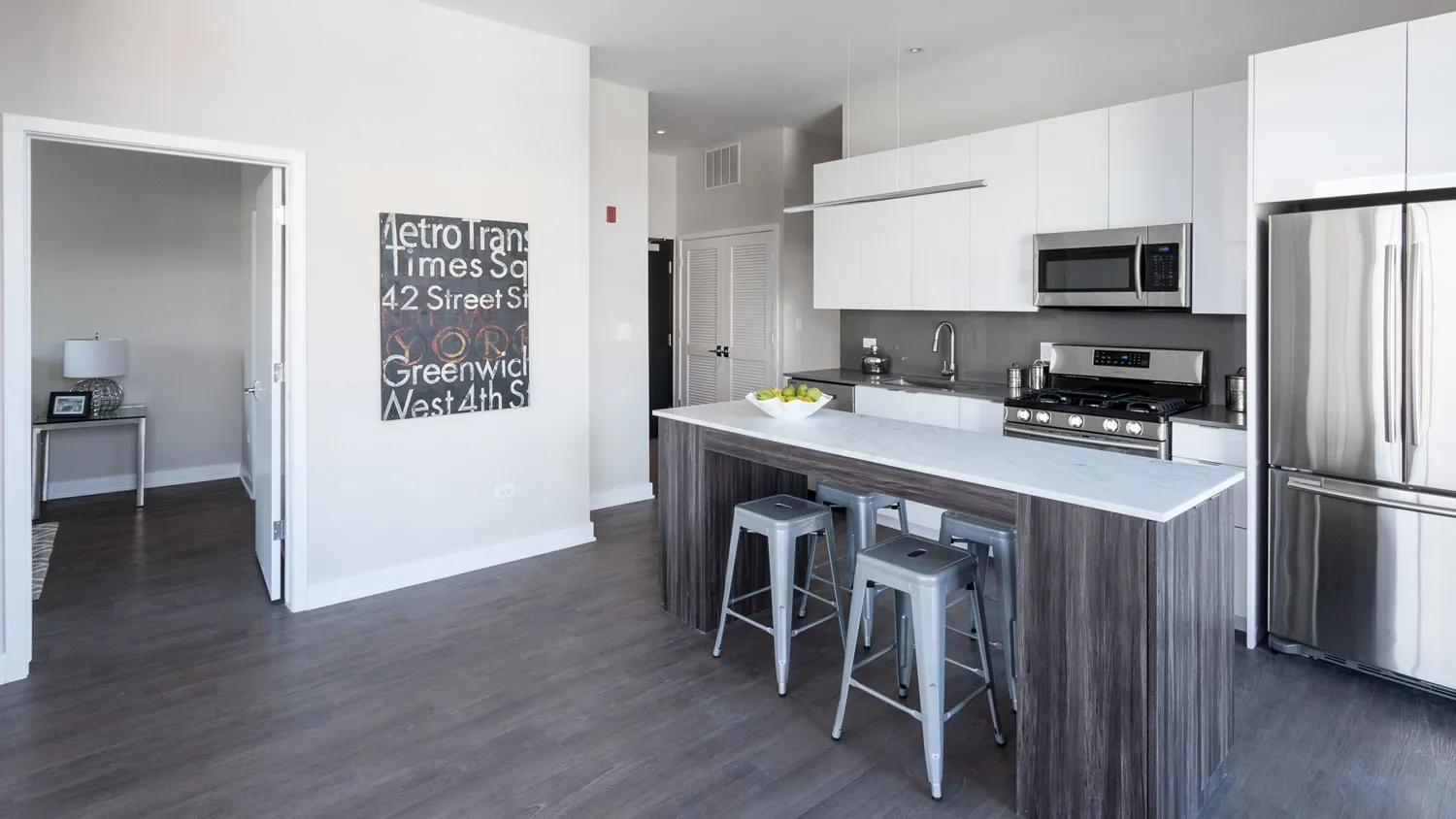 Mode Logan Square Apartments