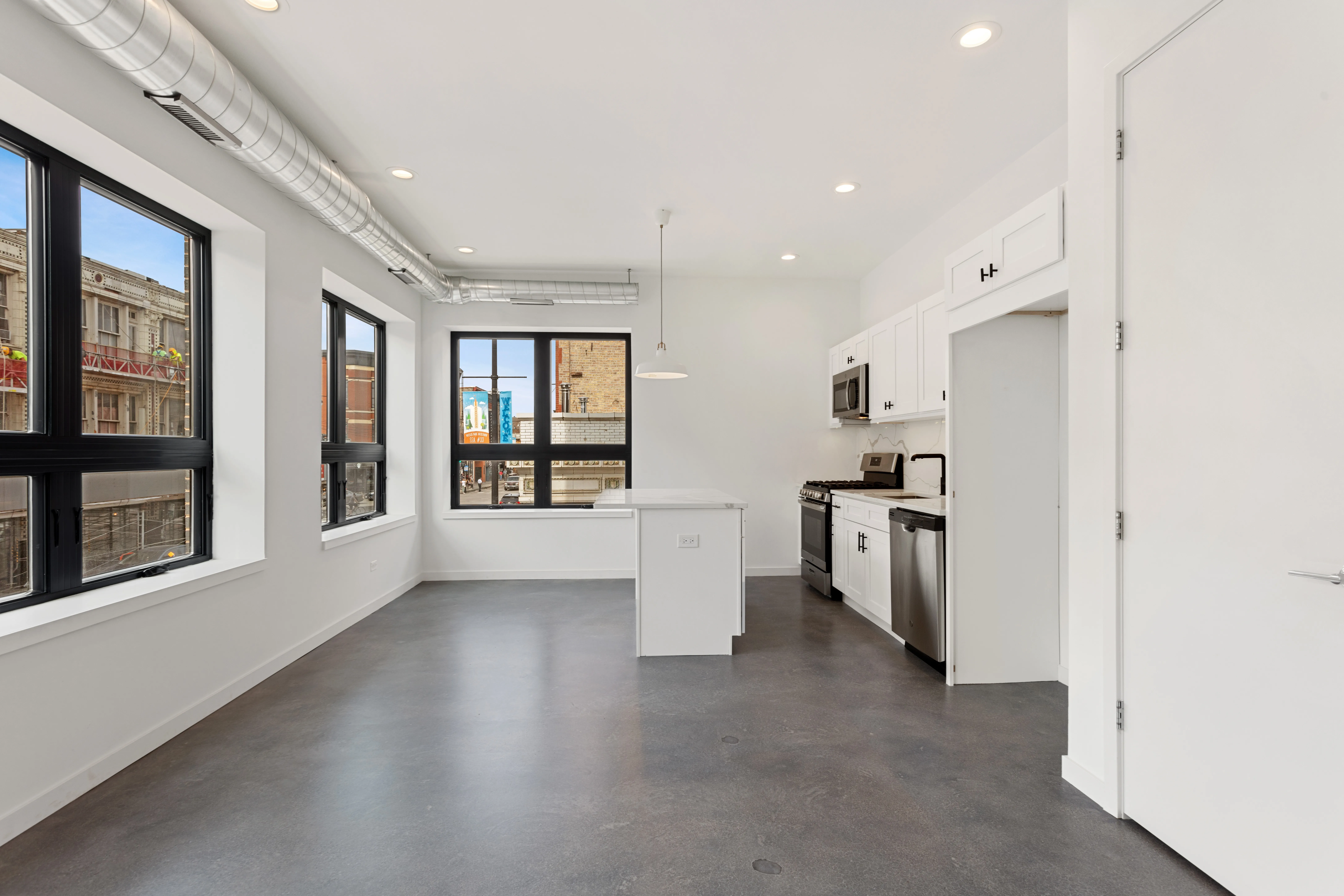 model apartment living room at 1942 W North Apartments