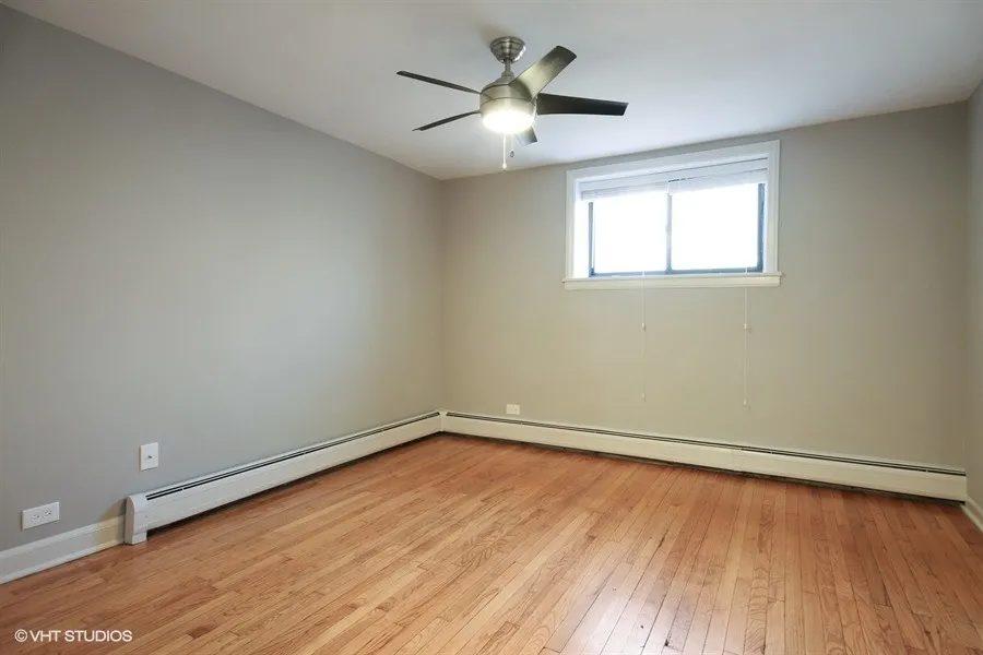 2801 W Logan Apartments