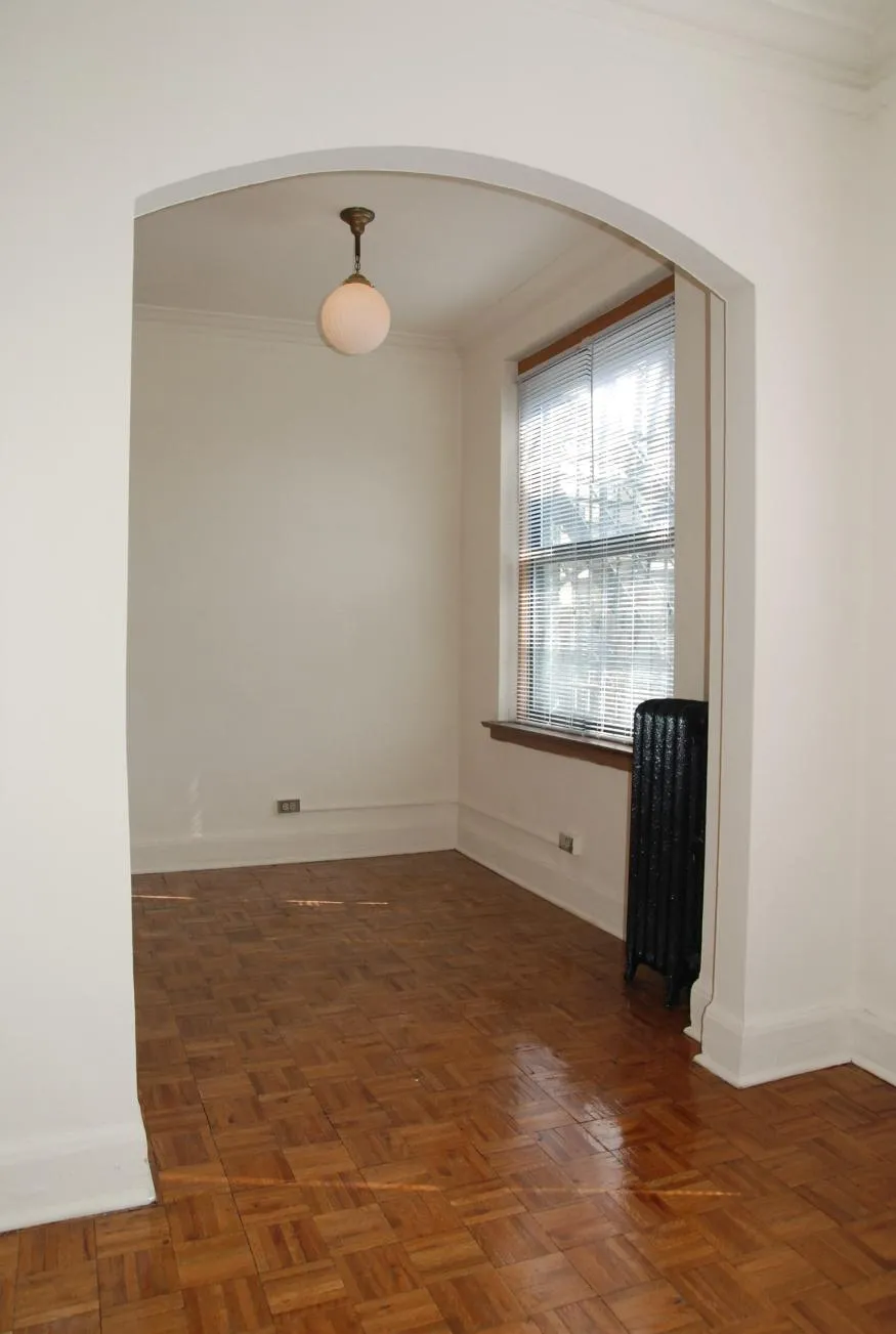 One Bedroom (dining space)