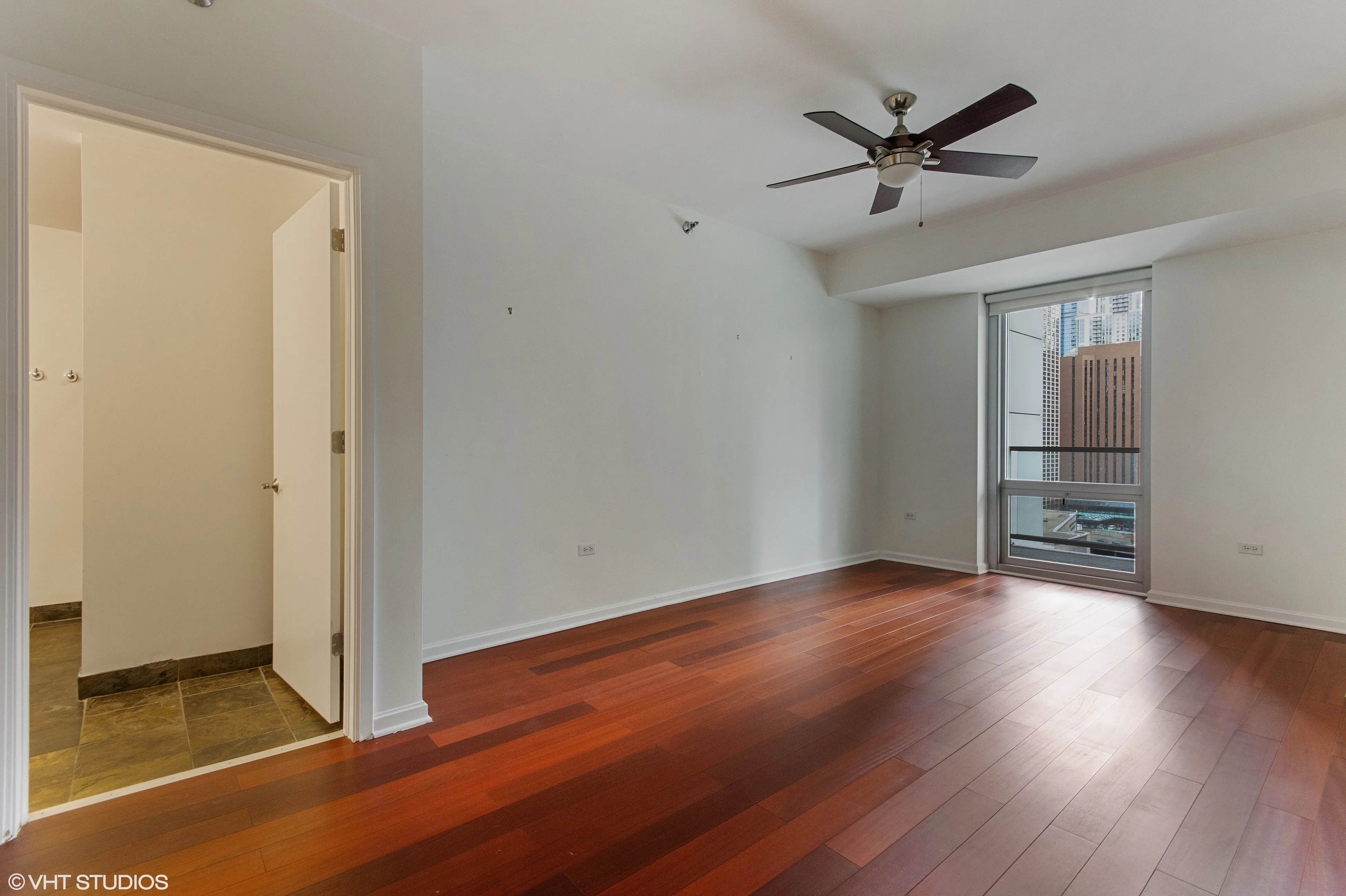 160 E LINOIS ST 60611-Luxury Condo-unit#1703-Chicago-IL